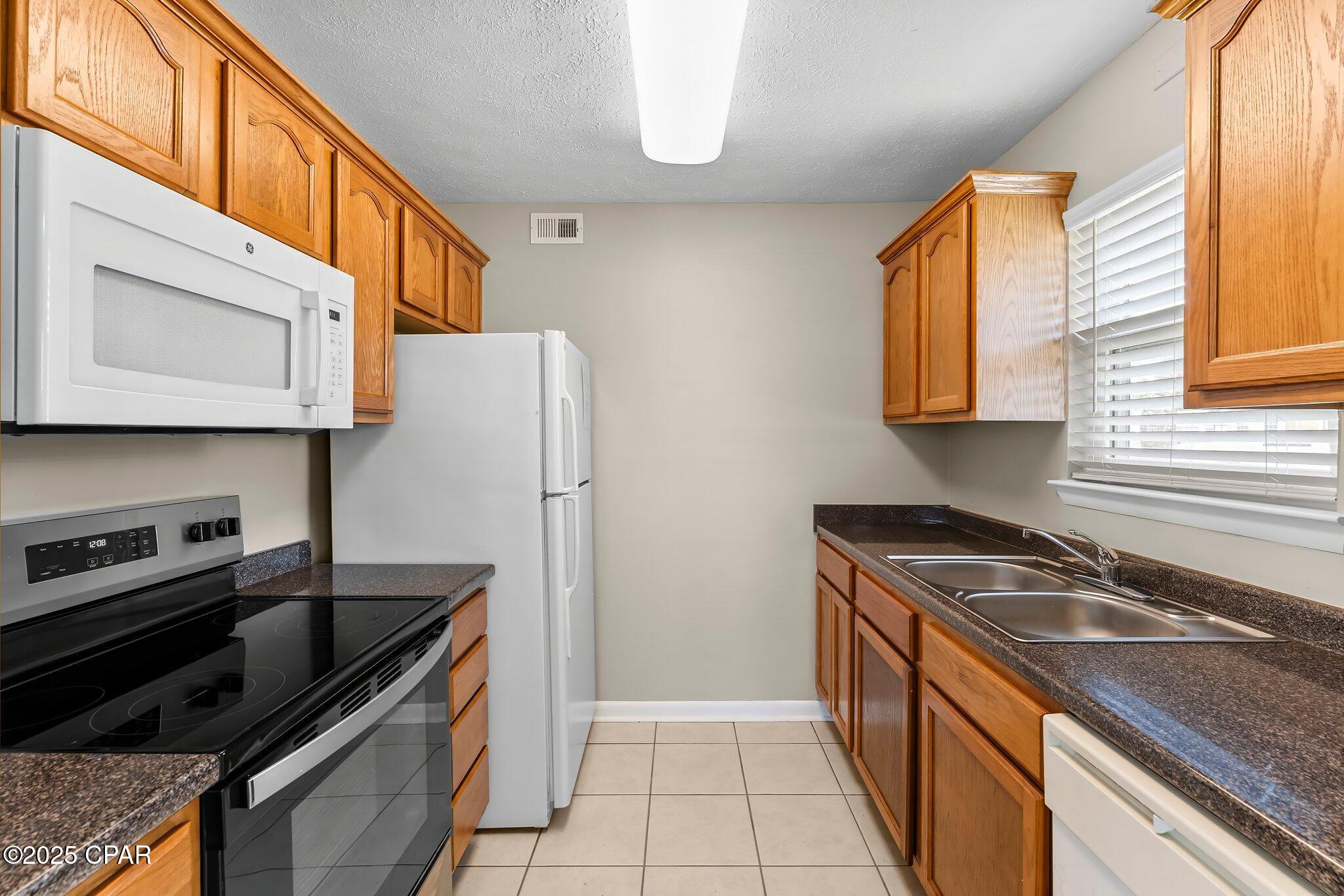 Saint Andrews Harbour Condo - Residential