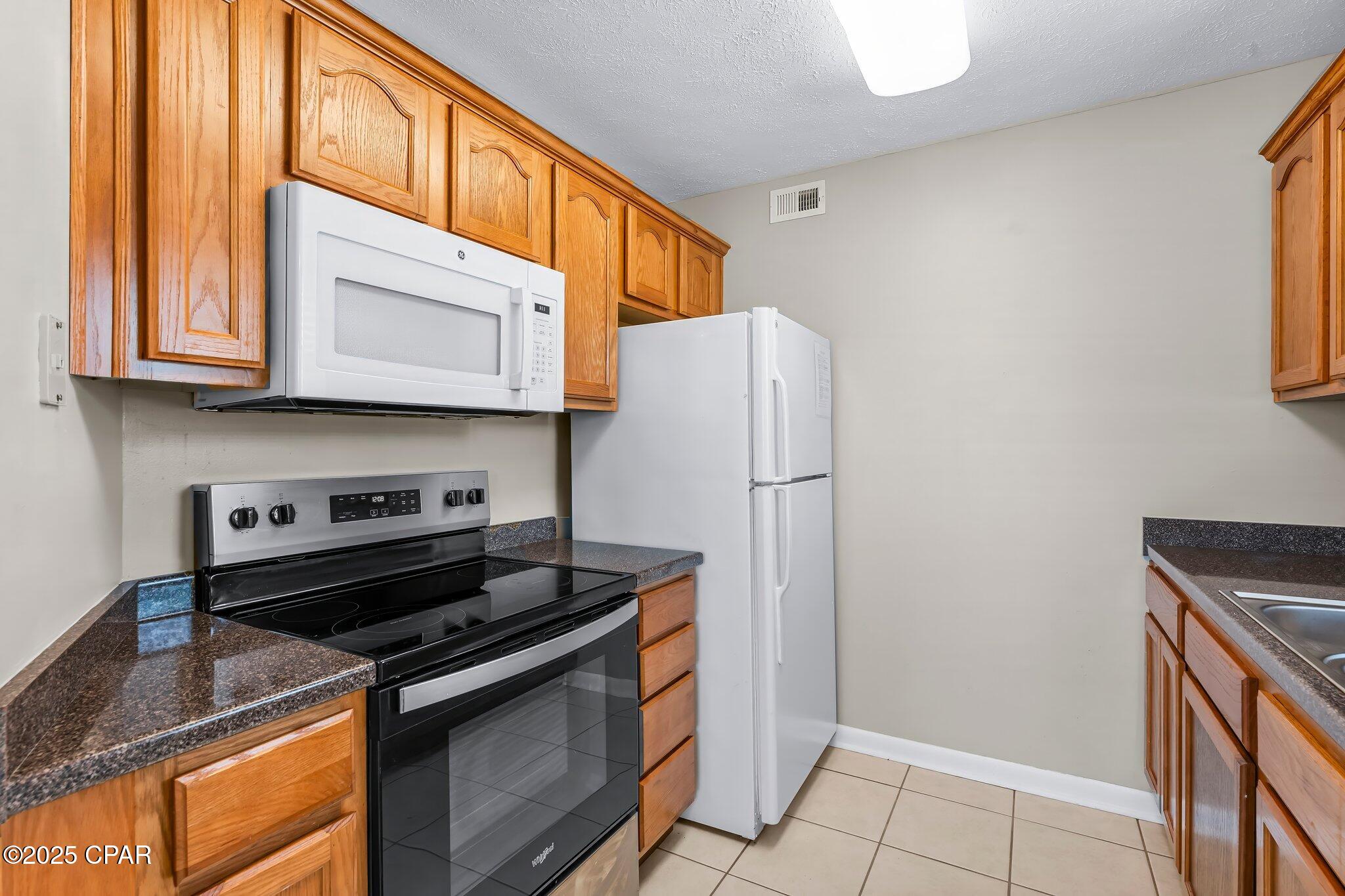 Saint Andrews Harbour Condo - Residential