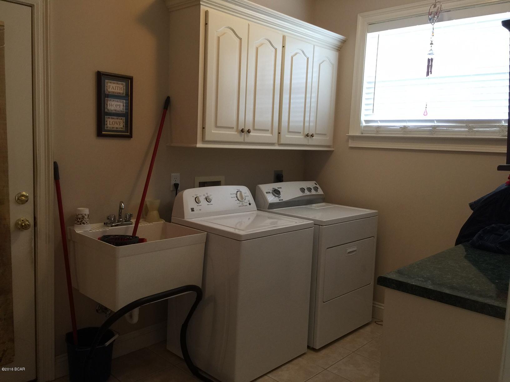 Leisure Lakes - Residential