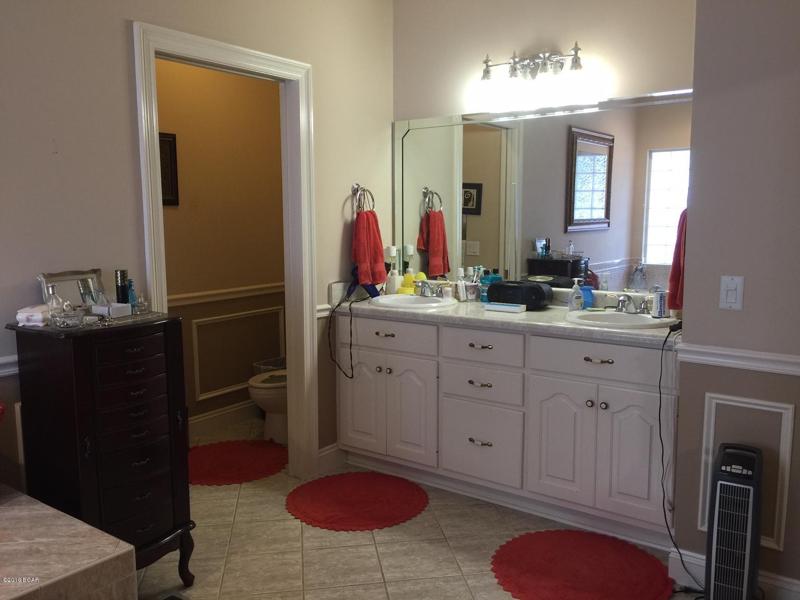 Leisure Lakes - Residential