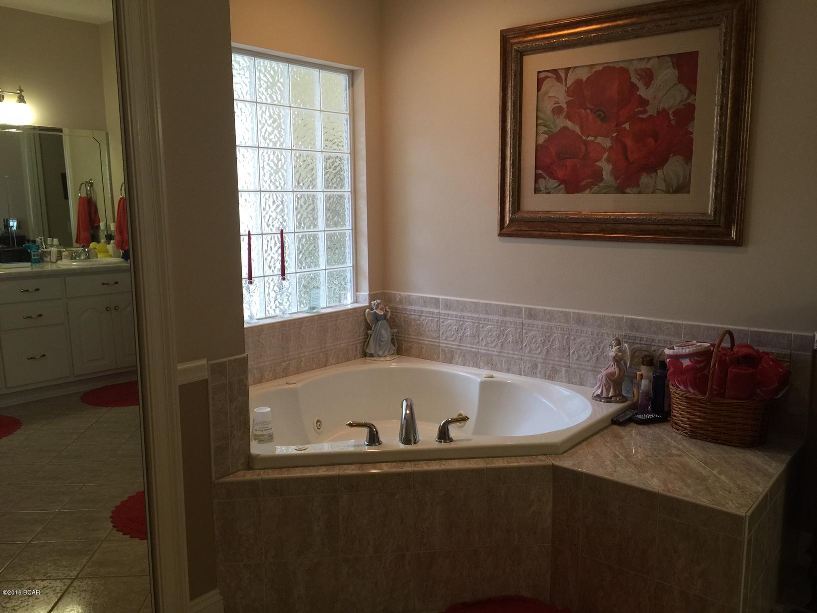 Leisure Lakes - Residential