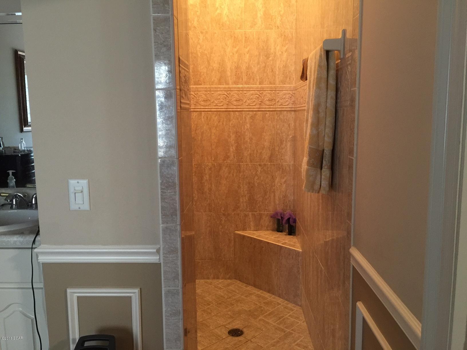 Leisure Lakes - Residential