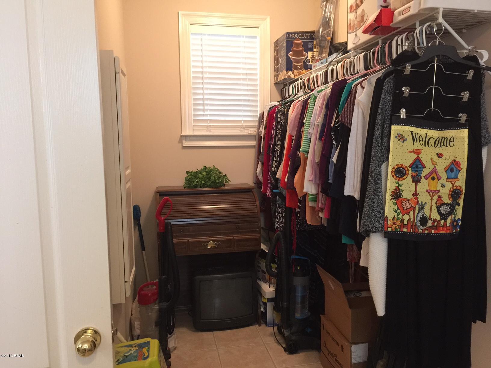 Leisure Lakes - Residential