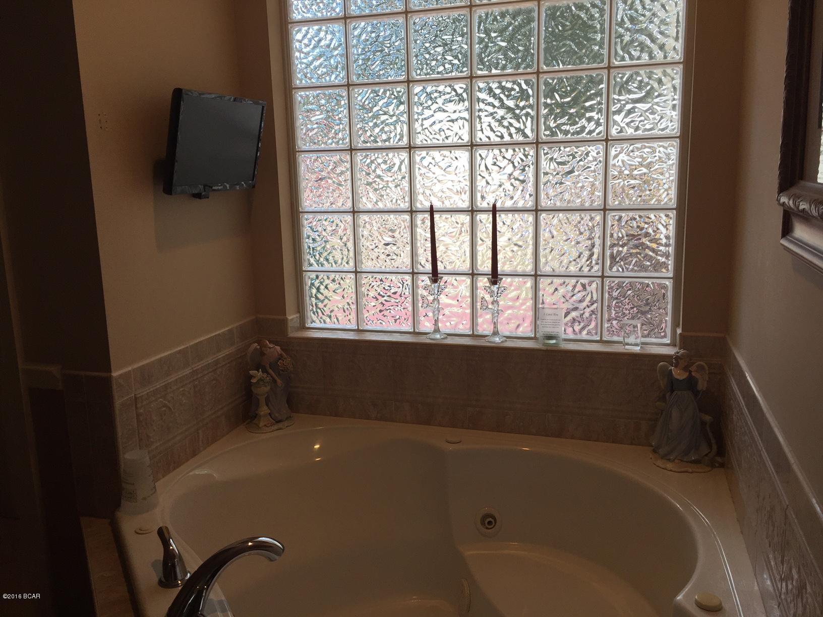 Leisure Lakes - Residential