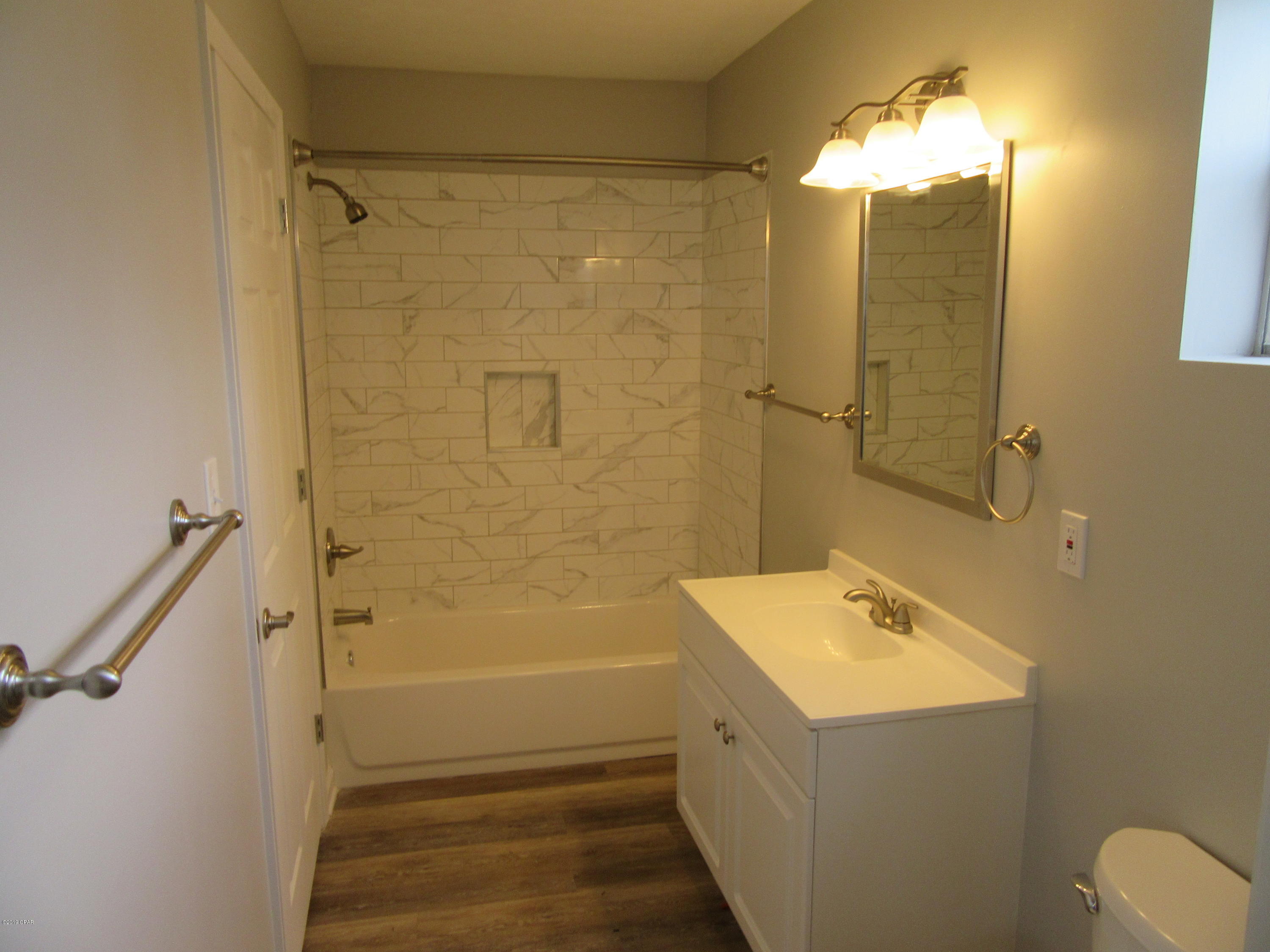 [No Recorded Subdiv] - Residential Lease