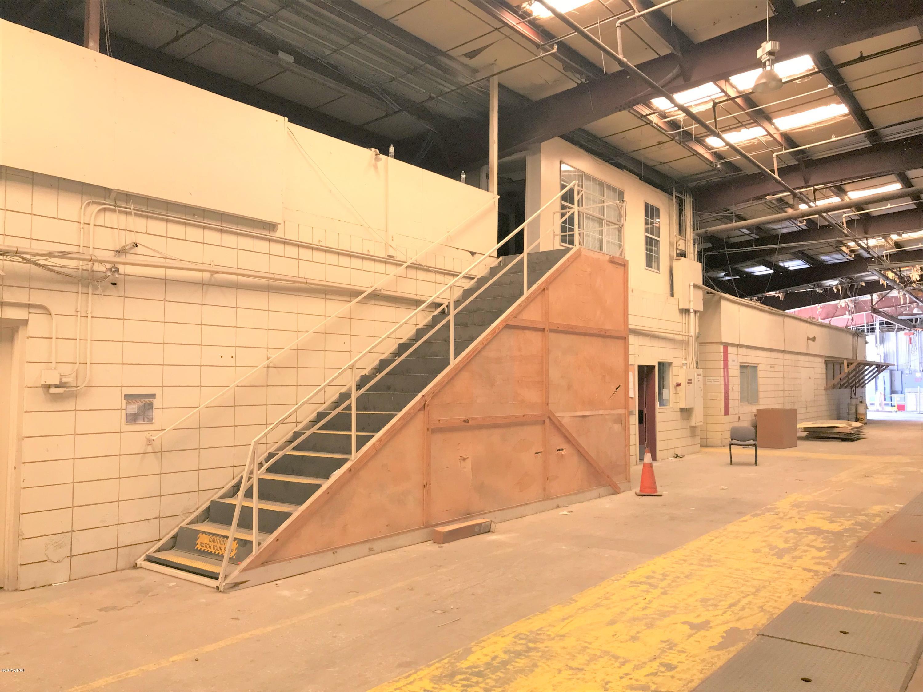 No Named Subdivision - Commercial Lease