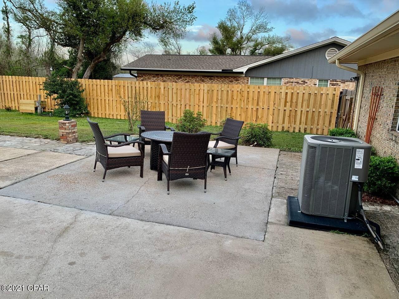 Imperial Oaks - Residential