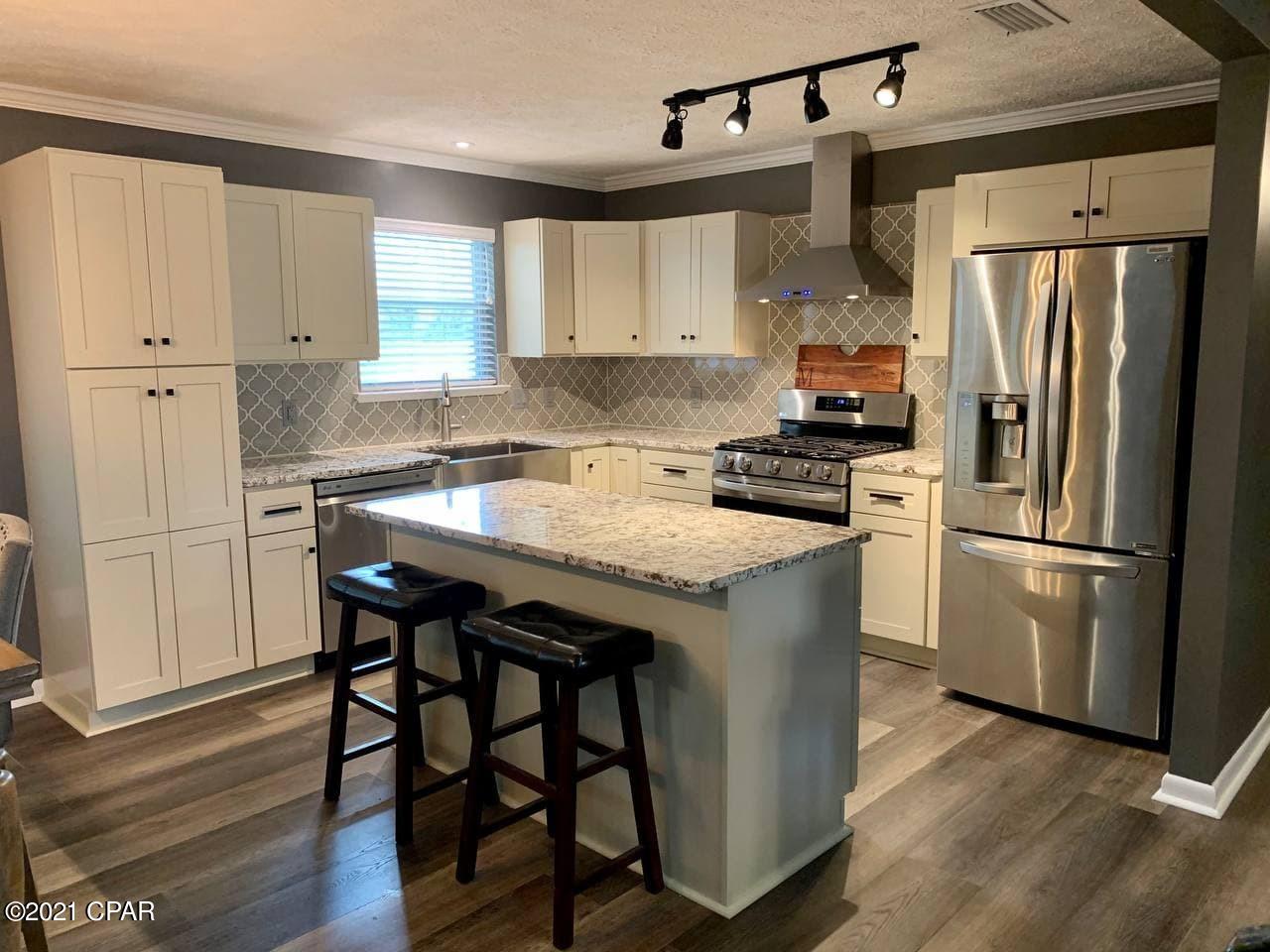 Imperial Oaks - Residential