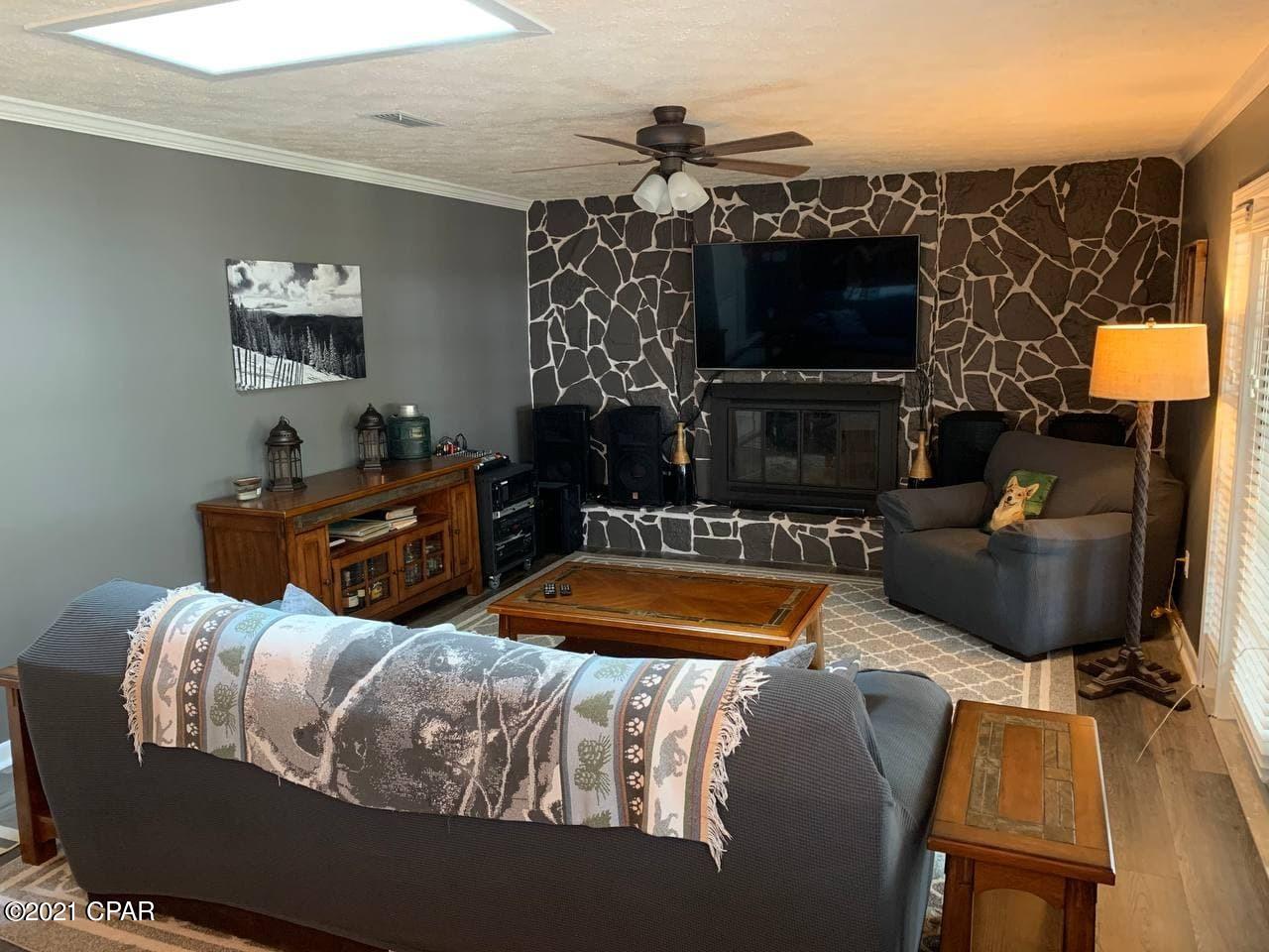 Imperial Oaks - Residential