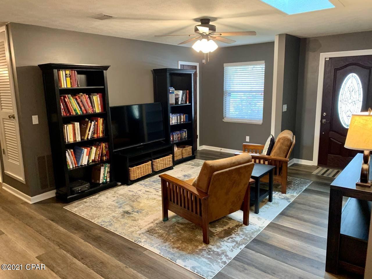 Imperial Oaks - Residential