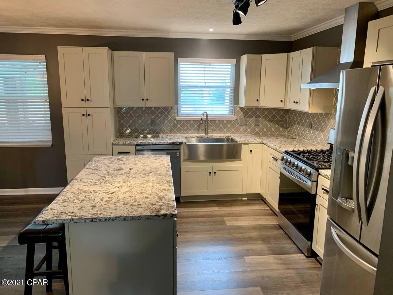 Imperial Oaks - Residential
