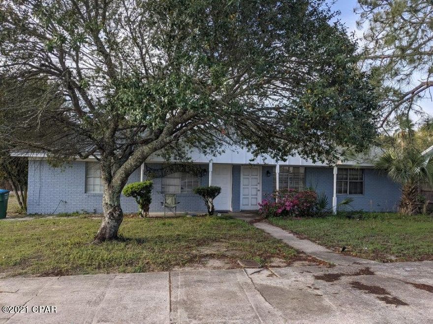 Attention Investors! Revenue Generating Duplex in sought after Lakeside subdivision on west end of Panama City Beach. Both units are currently rented month to month. Property has new HVAC and Roof within last 5 years. This duplex is close to shopping, Pier Park, Frank Brown Park, Beaches and Gayles Trails / Conservation Park.