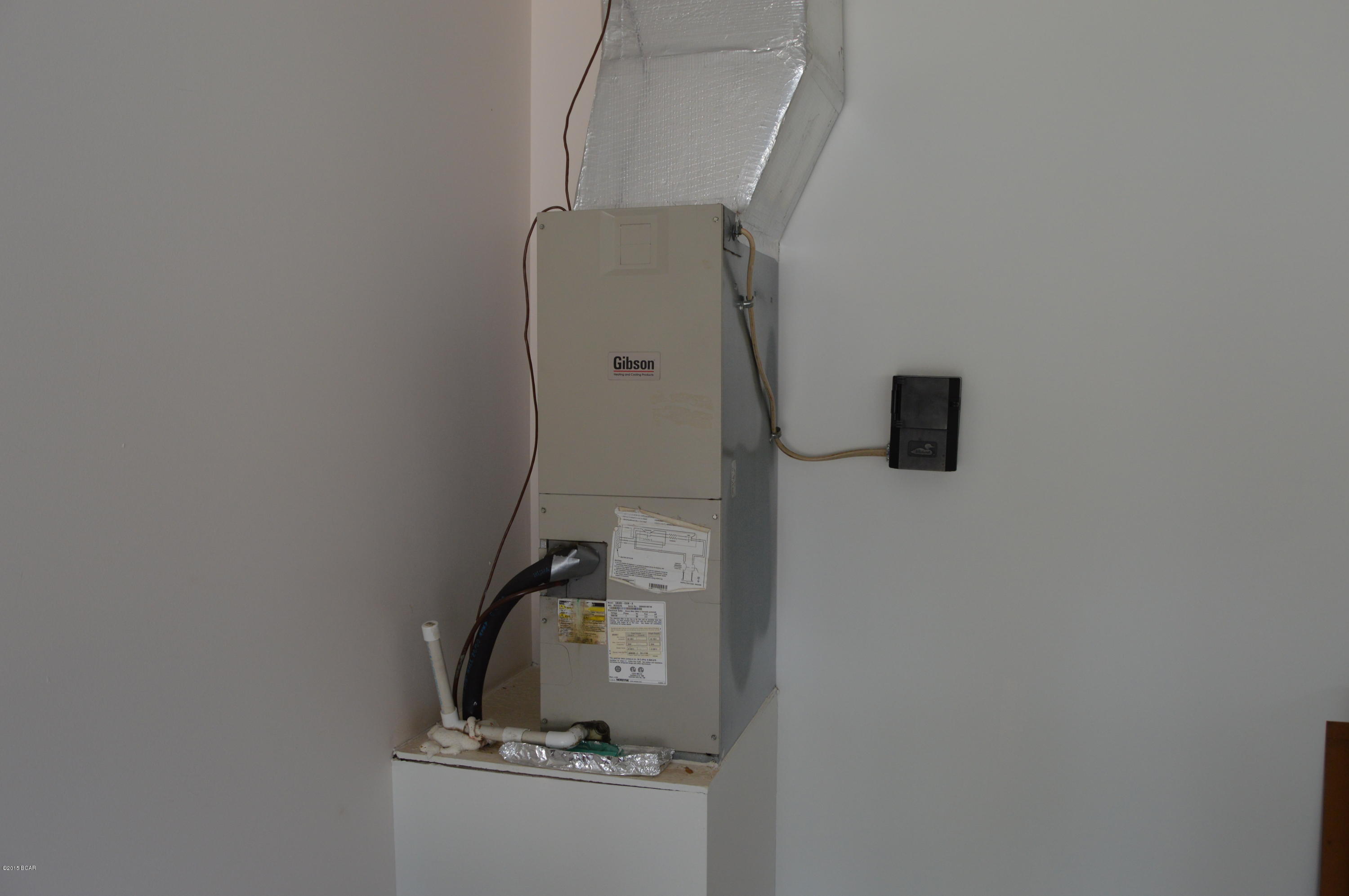 Hickory Manor - Residential