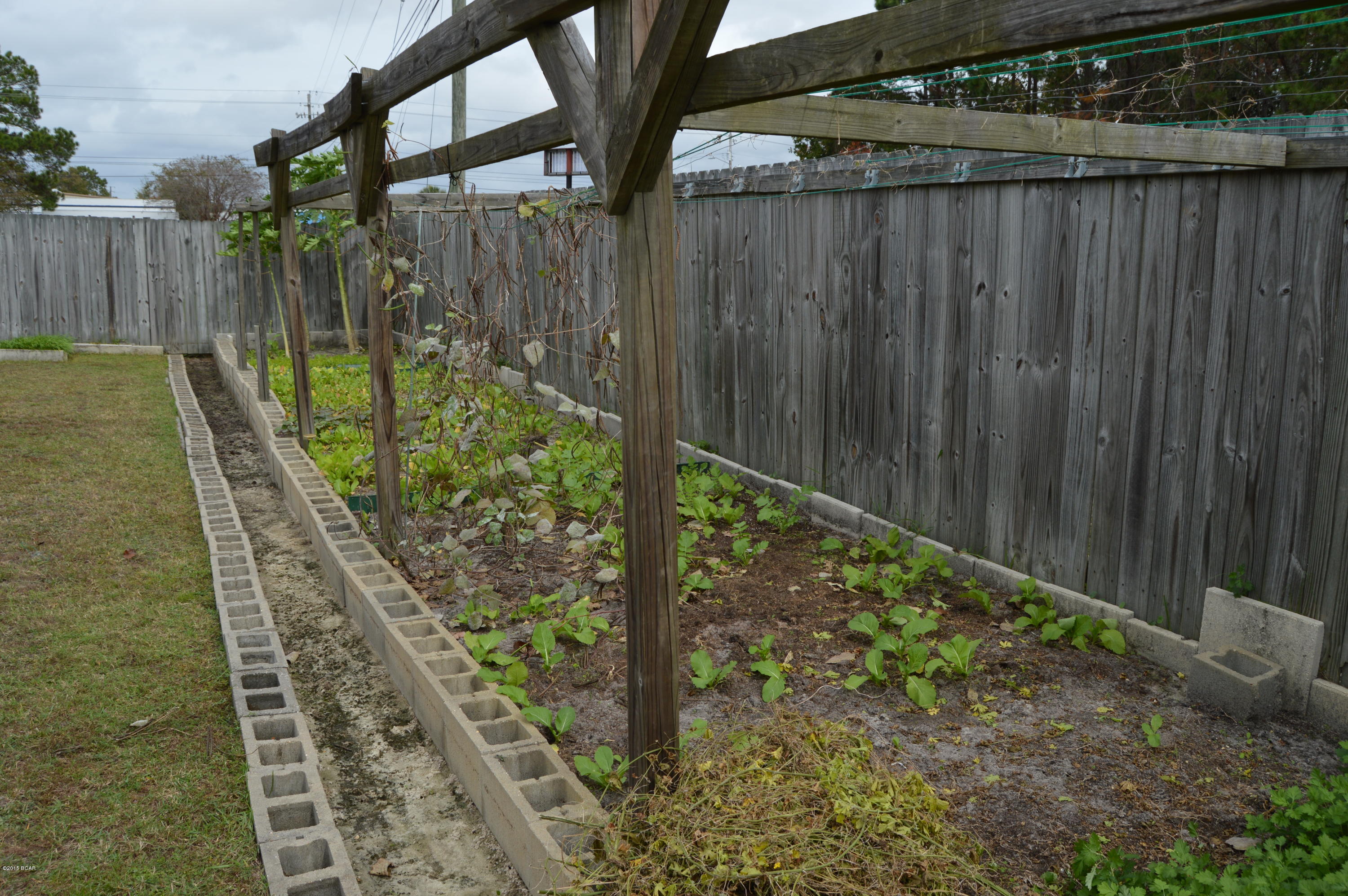 Hickory Manor - Residential