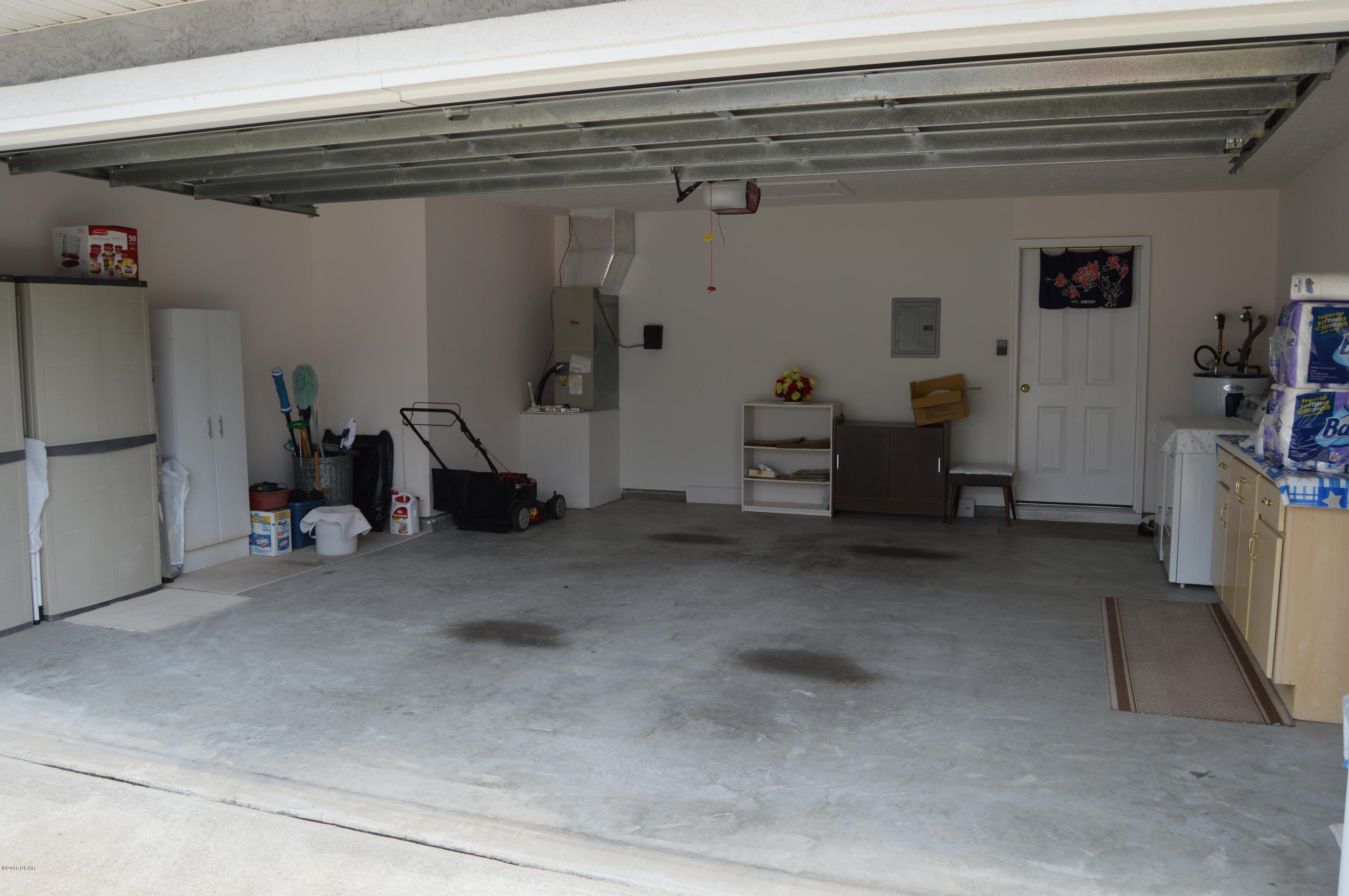 Hickory Manor - Residential