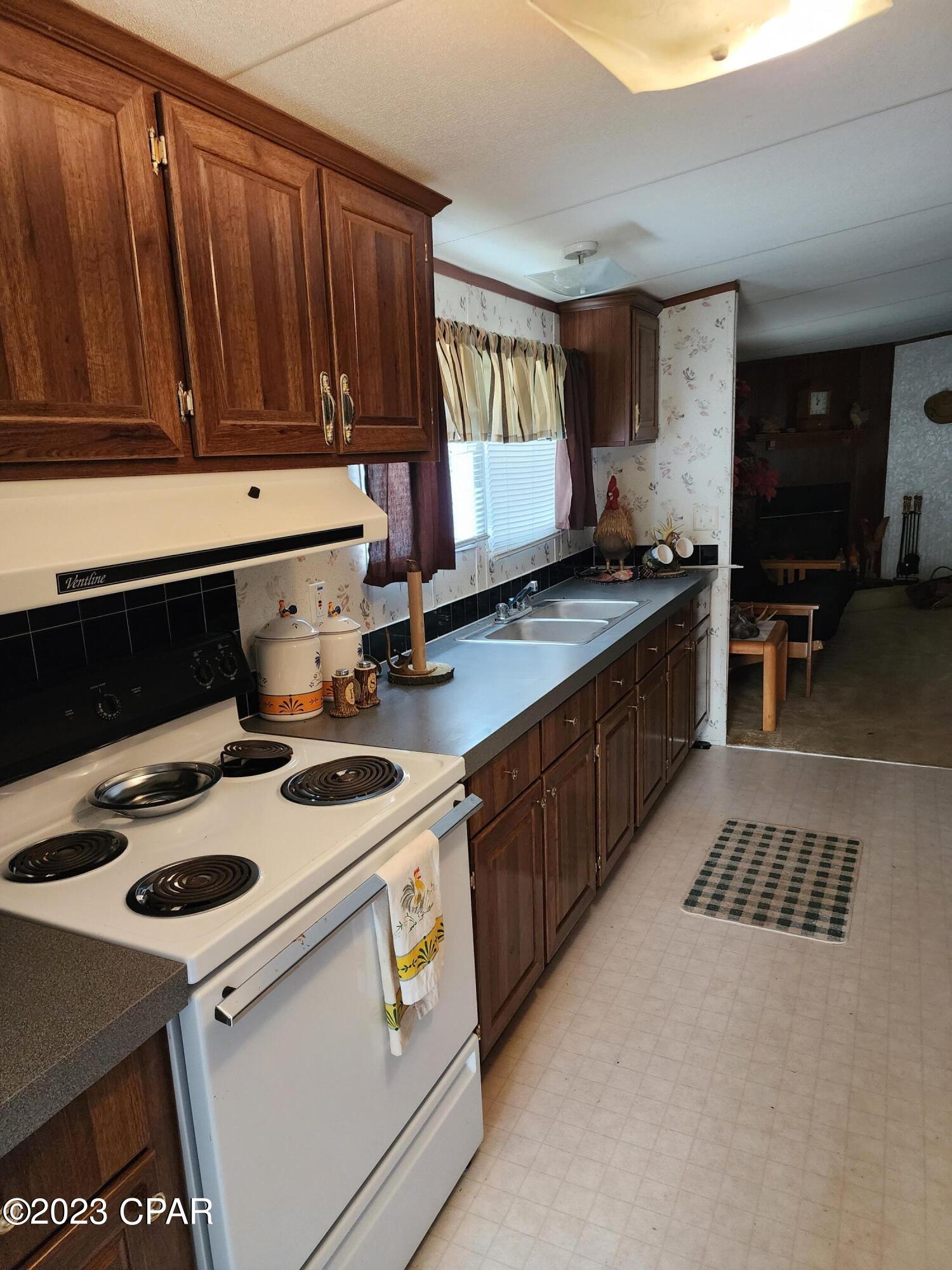 River Lake - Residential