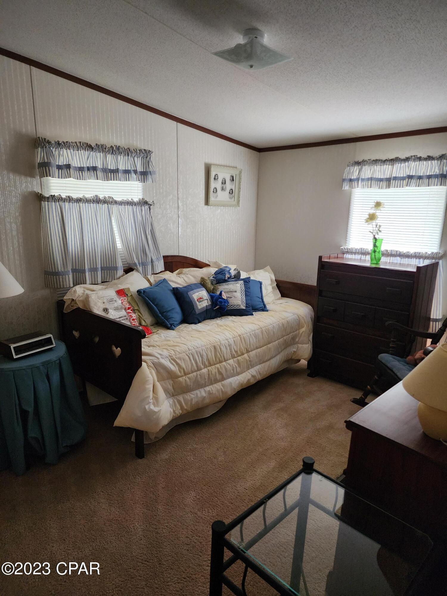 River Lake - Residential