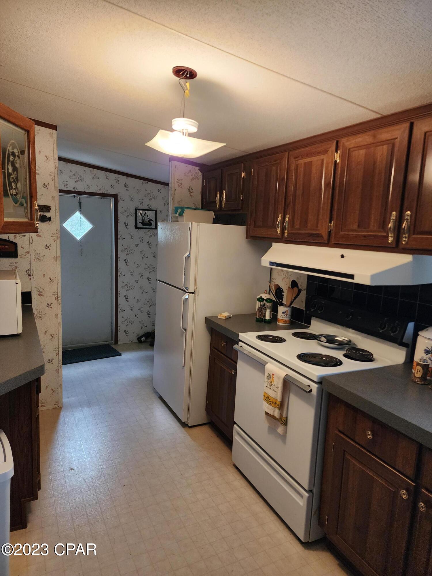 River Lake - Residential