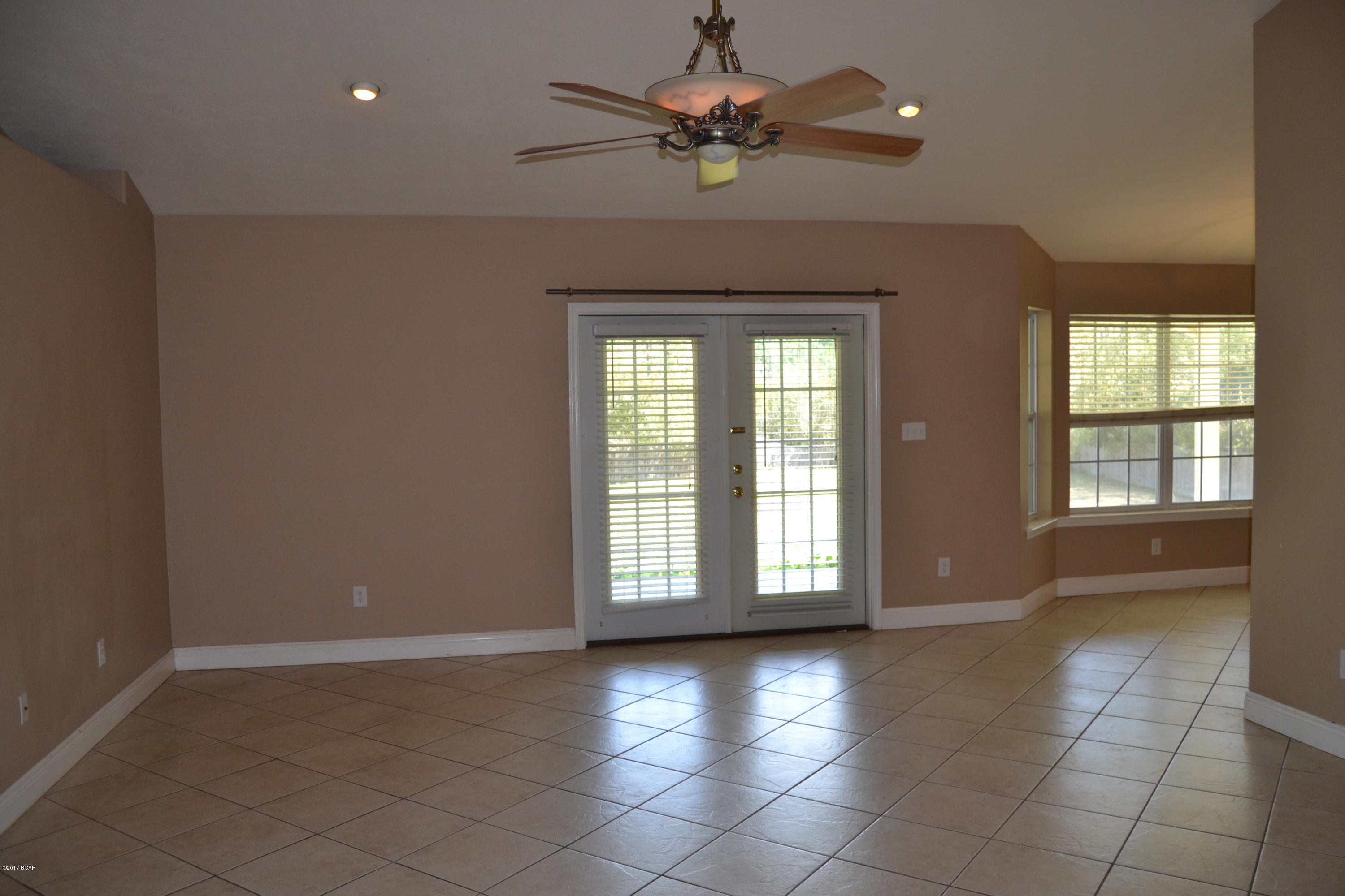 Lakewood Manor U-3 - Residential