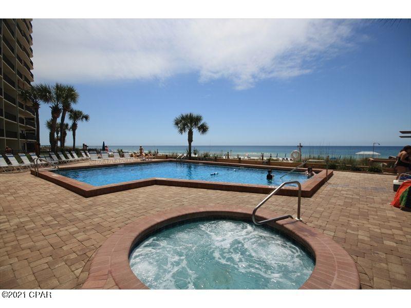 The Commodore - Residential