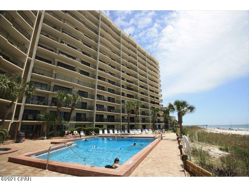 The Commodore - Residential