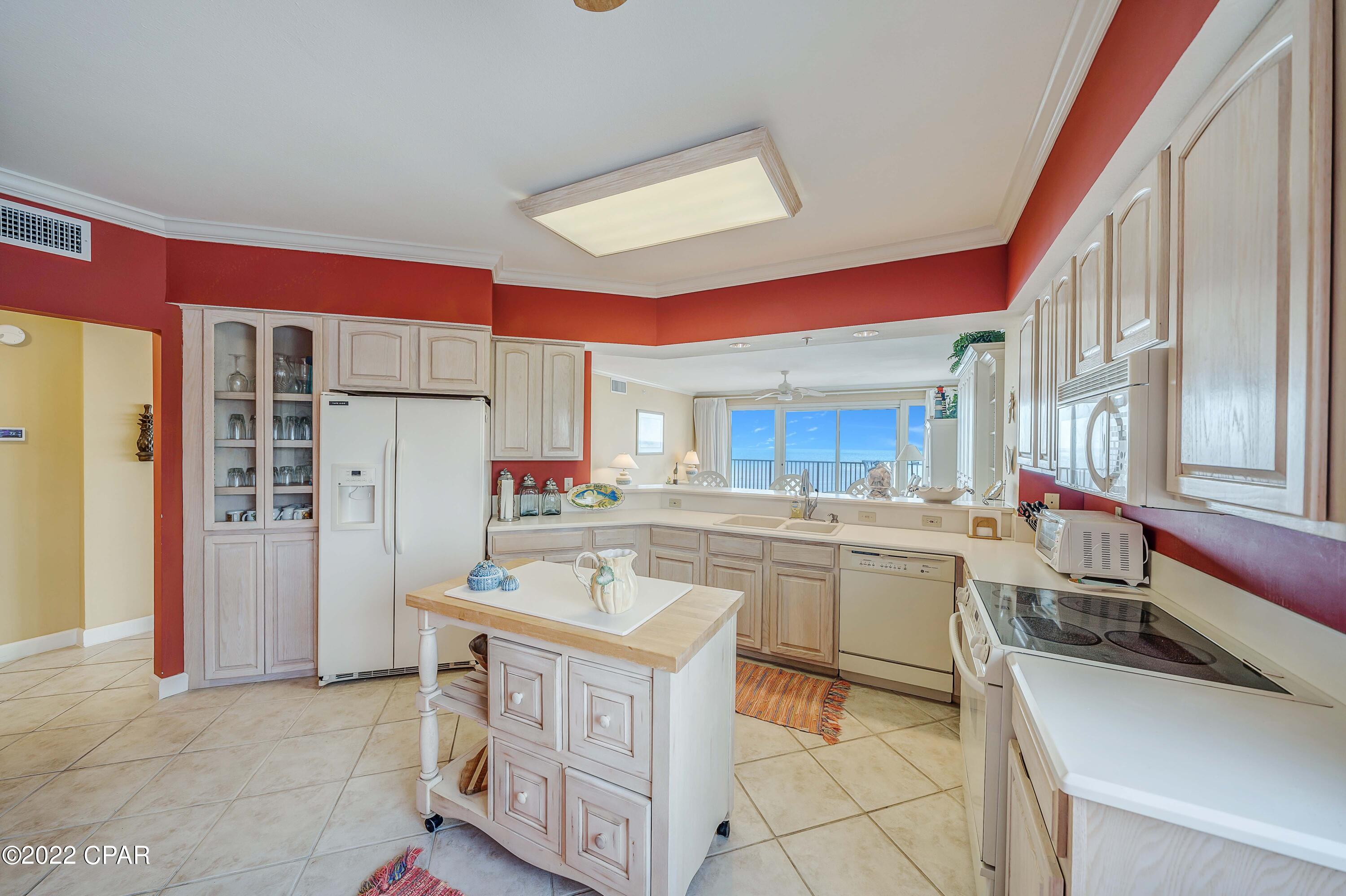 Grande Surf Club Condo - Residential