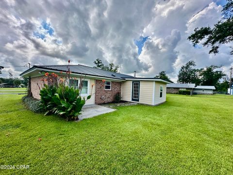 A home in Marianna