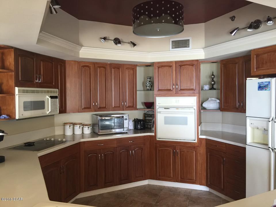 Summerwinds Condo - Residential