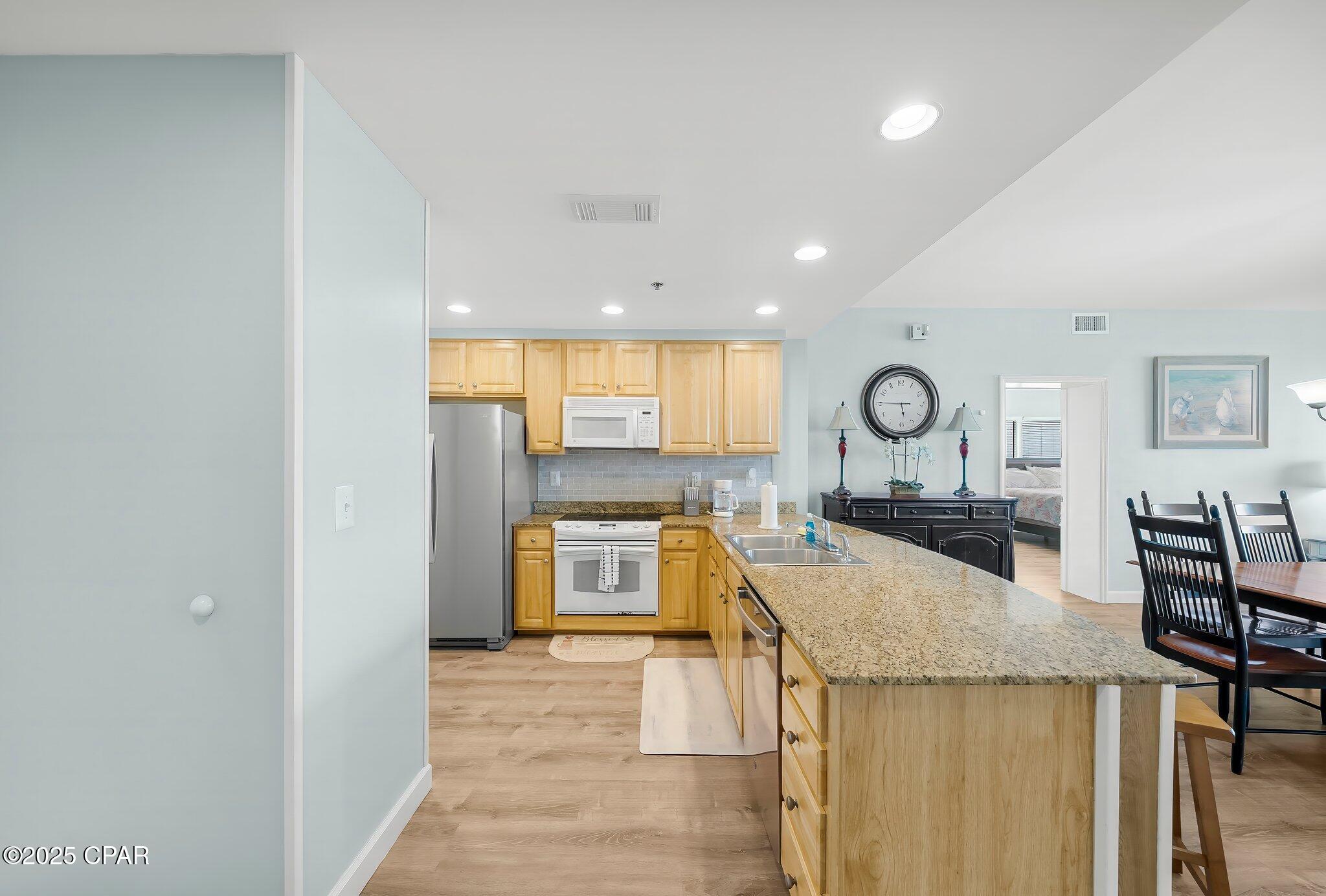 Splash Condo - Residential