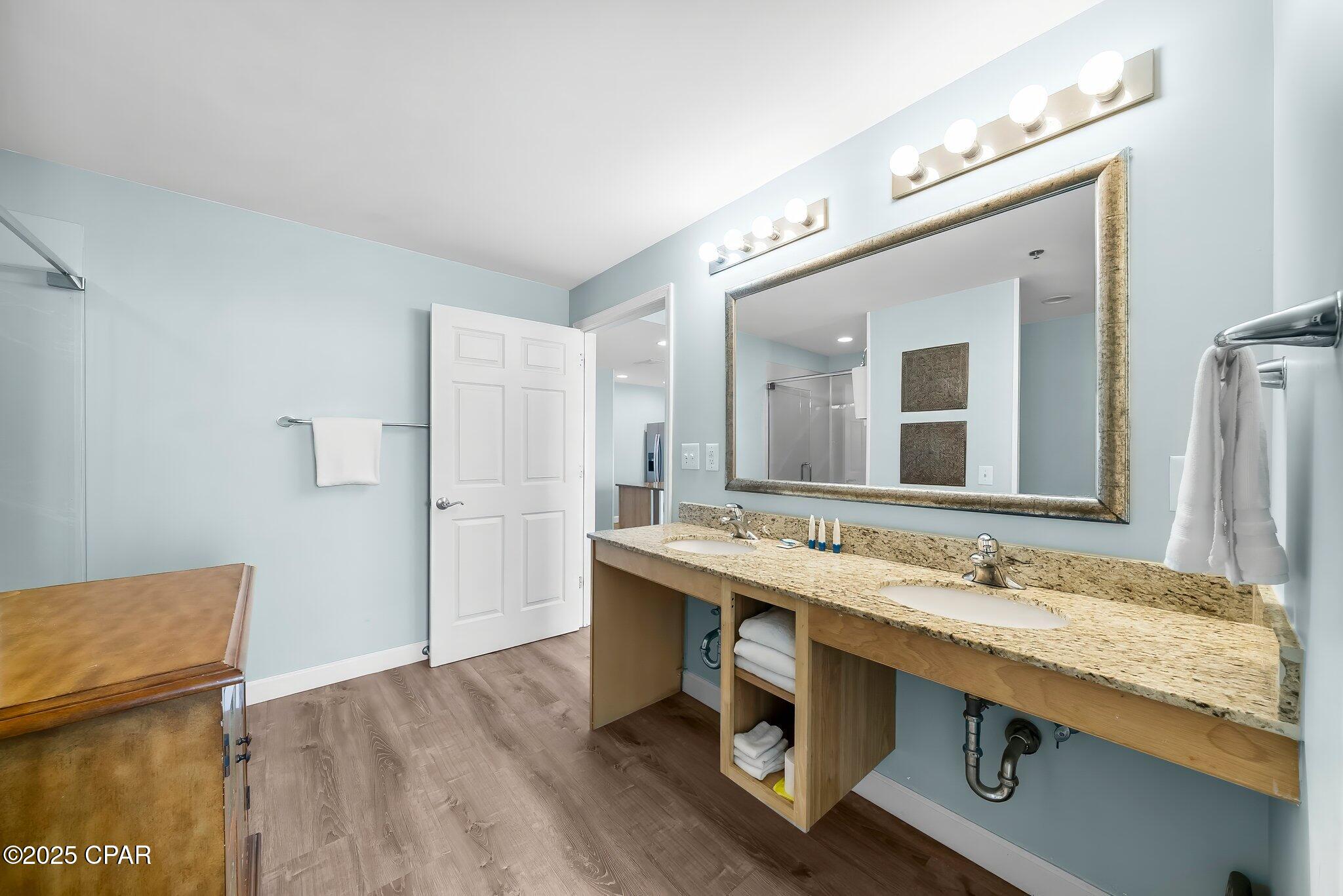 Splash Condo - Residential