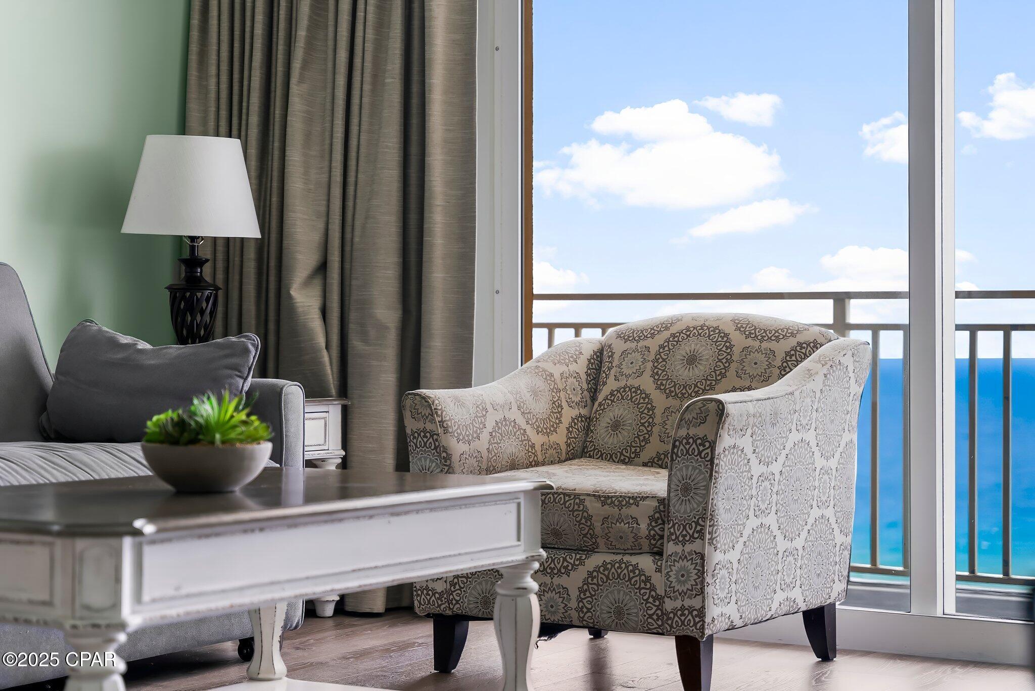 Splash Condo - Residential