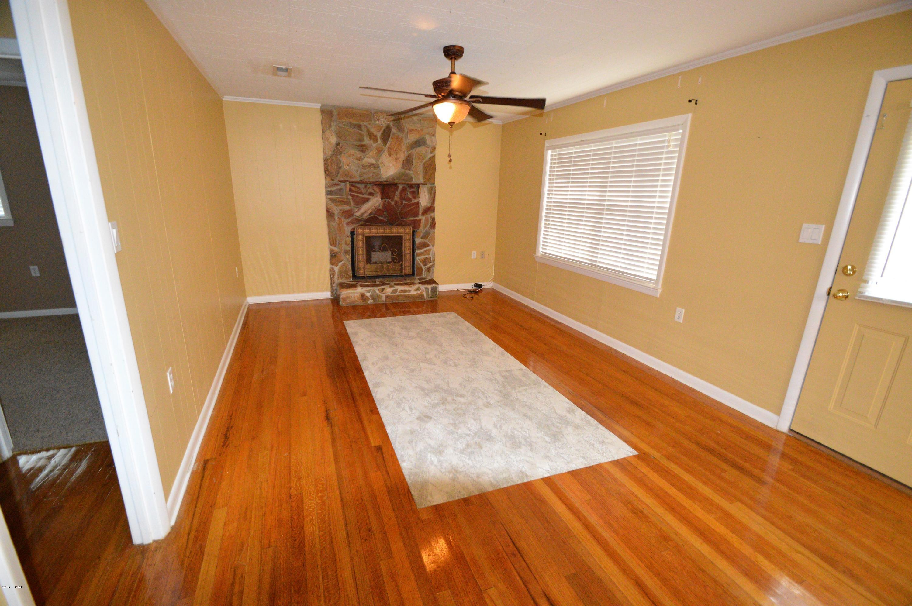 [No Recorded Subdiv] - Residential