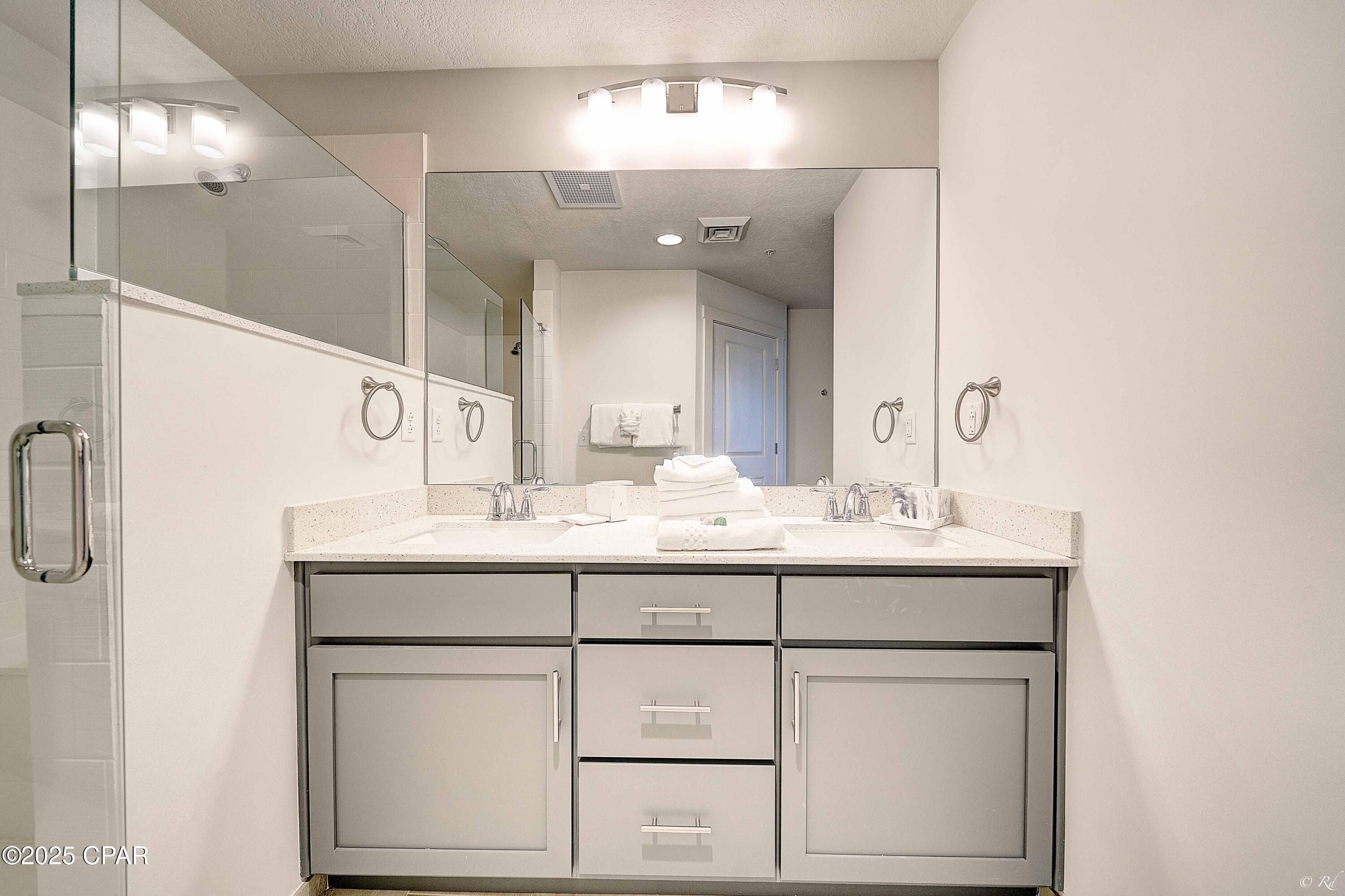 Calypso Towers III - Residential