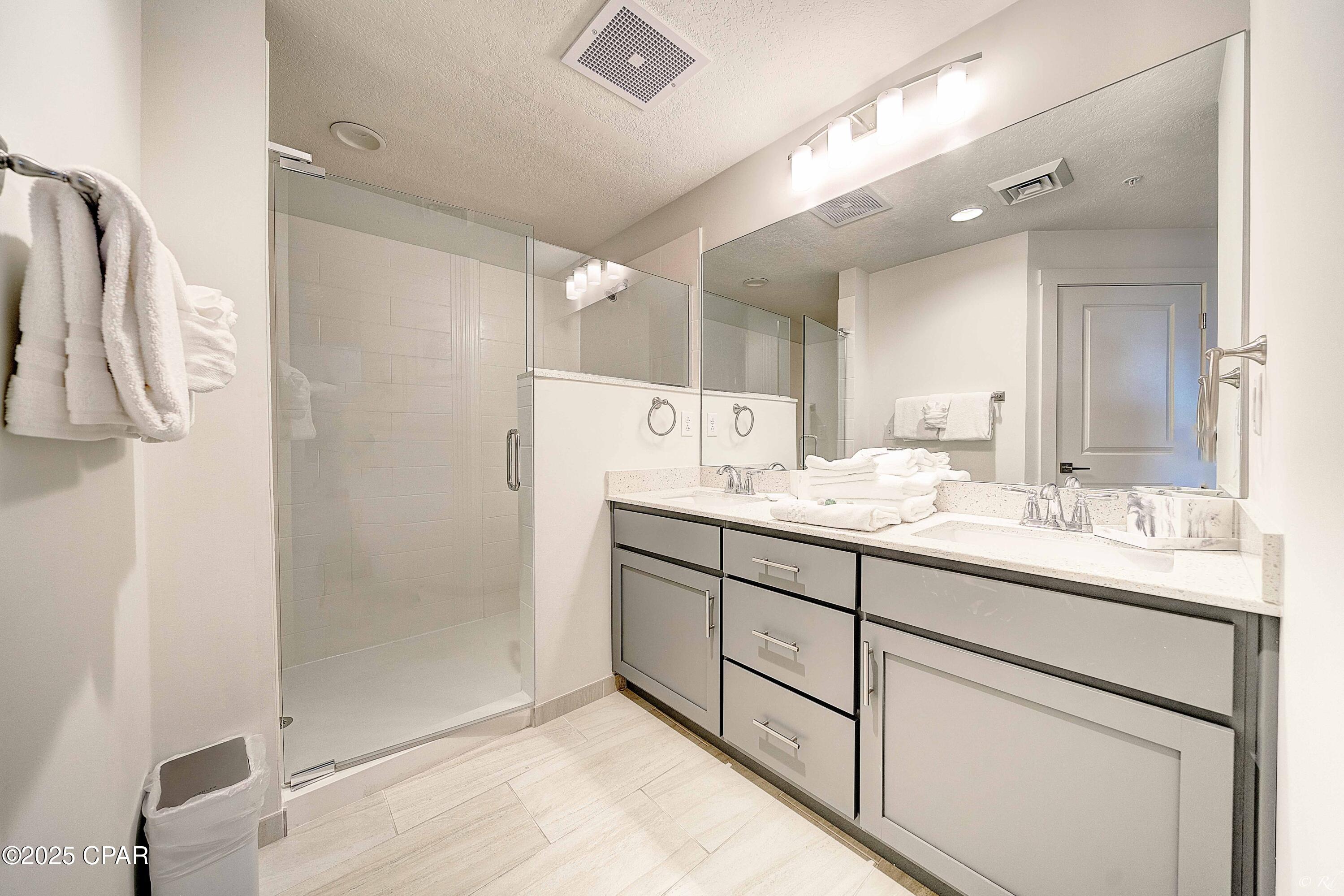 Calypso Towers III - Residential