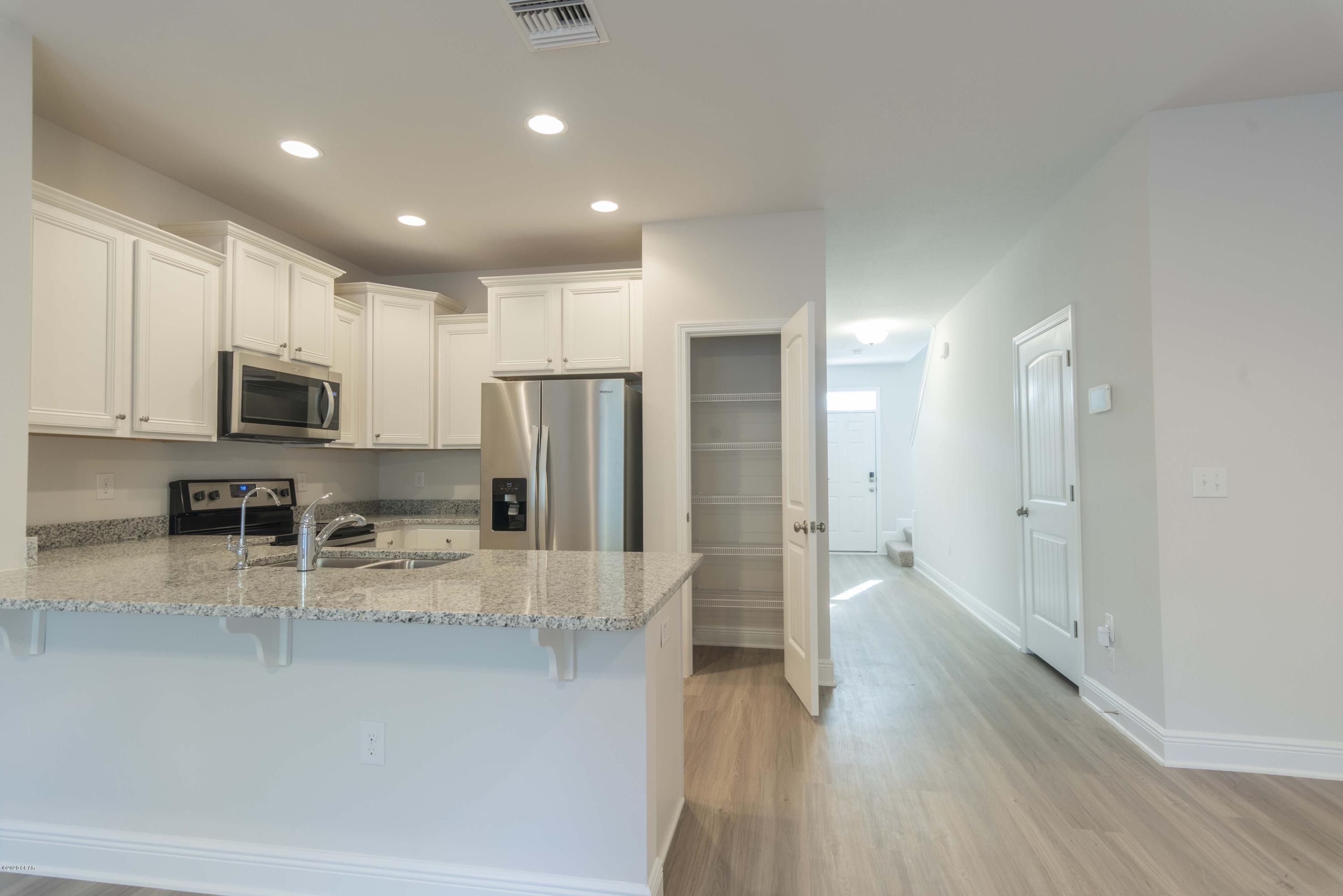 [No Recorded Subdiv] - Residential Lease