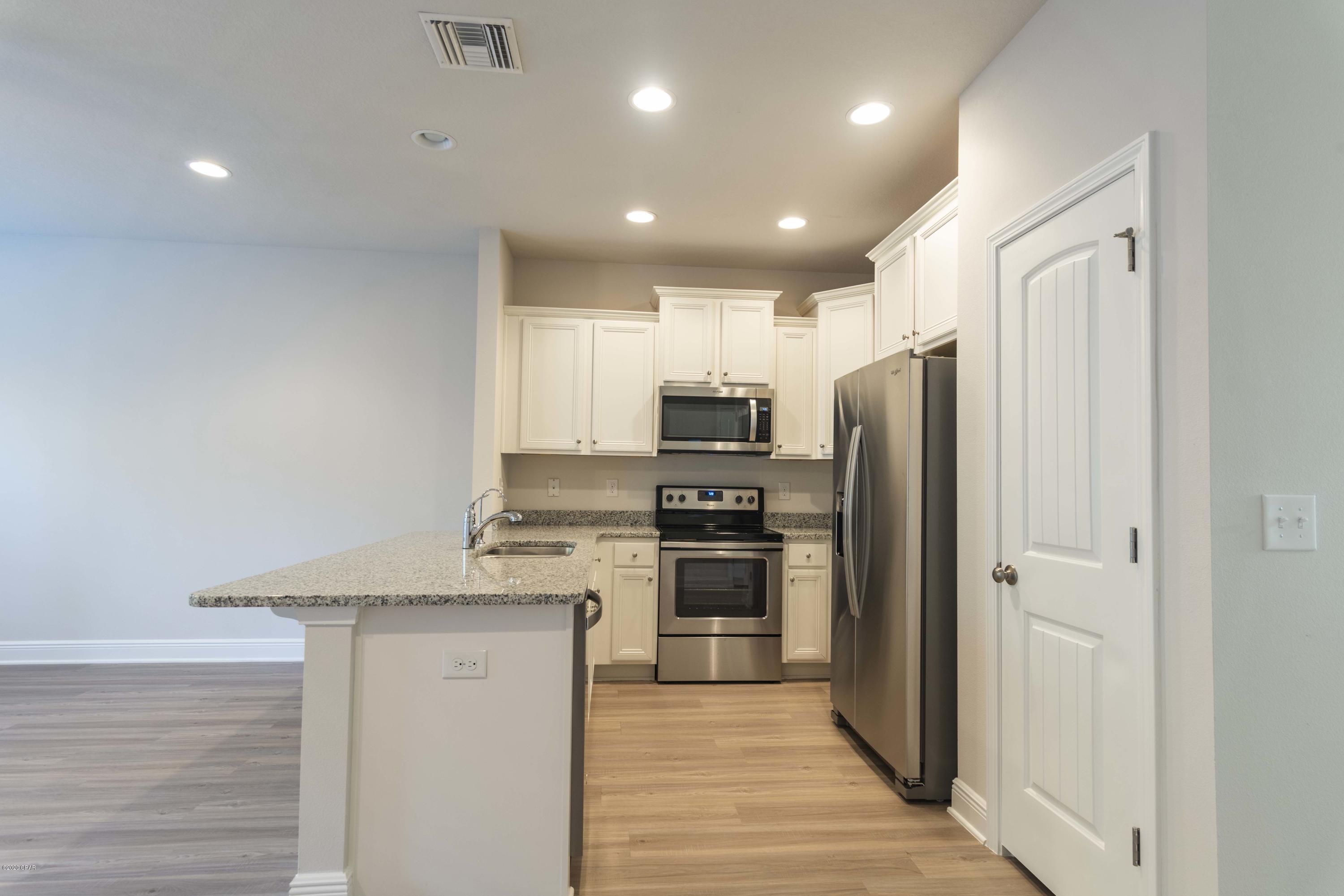 [No Recorded Subdiv] - Residential Lease