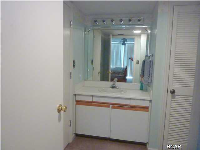 Seachase Condo - Residential