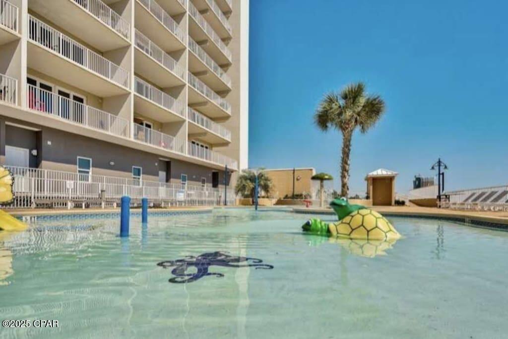 Laketown Wharf - Residential