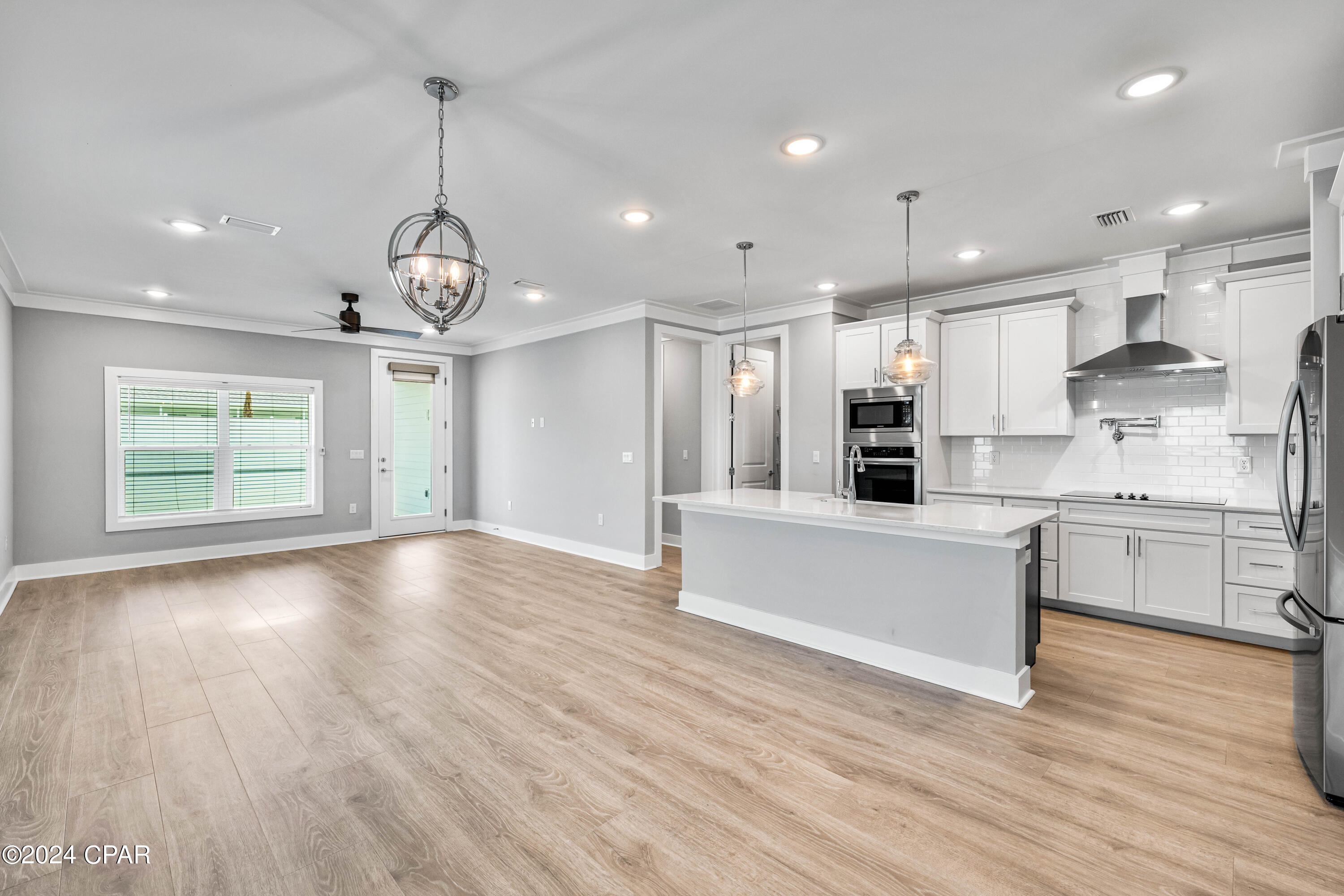 Panama City Beach, Florida 32413, United States, 4 Bedrooms Bedrooms, ,3 BathroomsBathrooms,Residential,Pending,55189