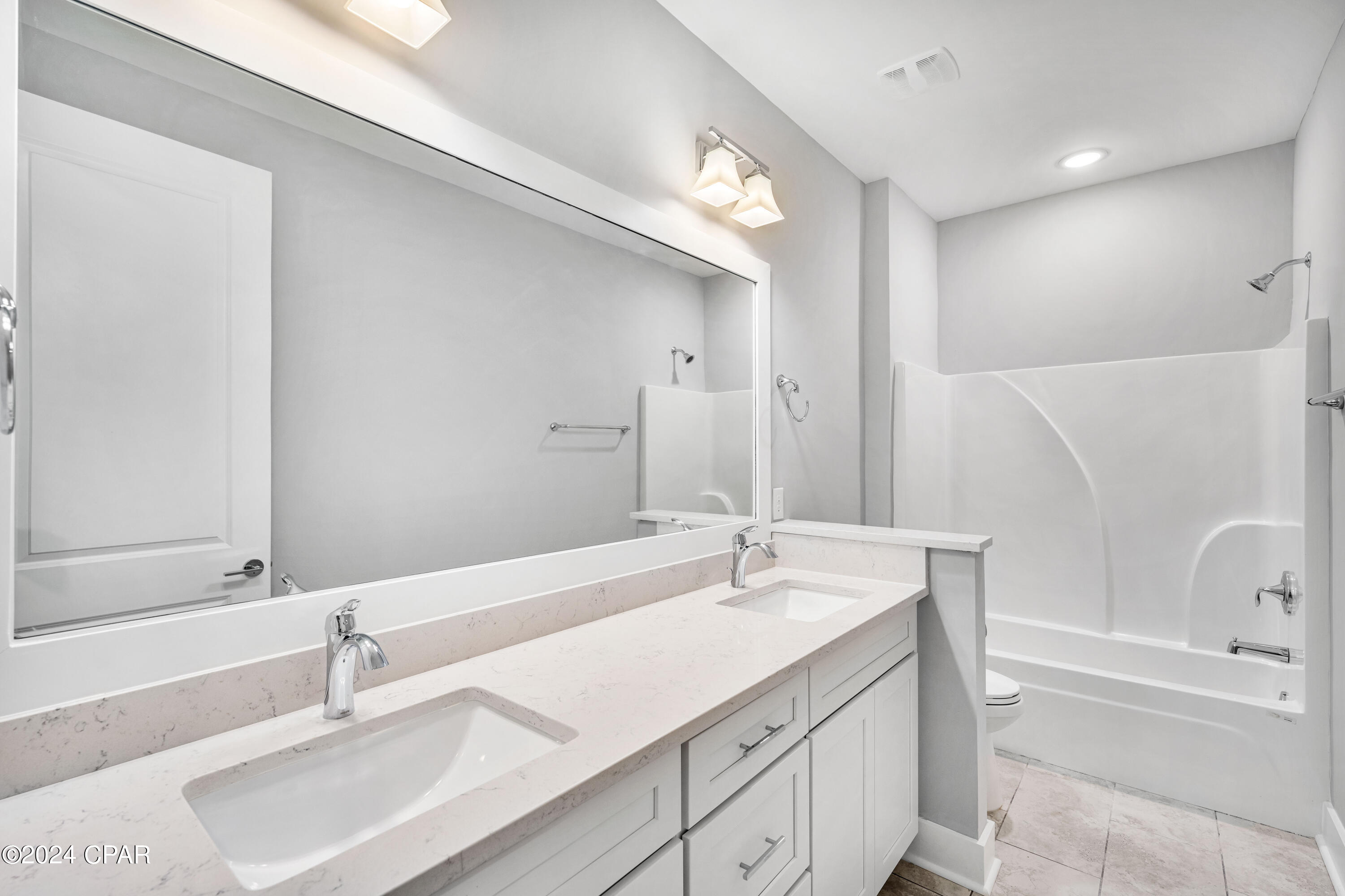 Panama City Beach, Florida 32413, United States, 4 Bedrooms Bedrooms, ,3 BathroomsBathrooms,Residential,Pending,55189