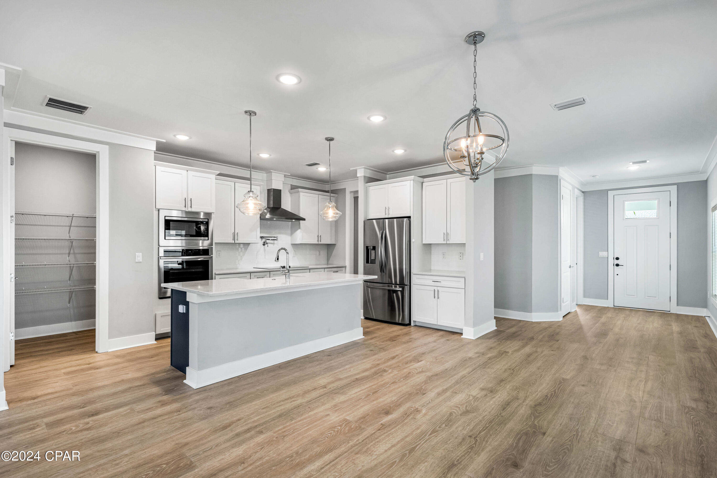 Panama City Beach, Florida 32413, United States, 4 Bedrooms Bedrooms, ,3 BathroomsBathrooms,Residential,Pending,55189