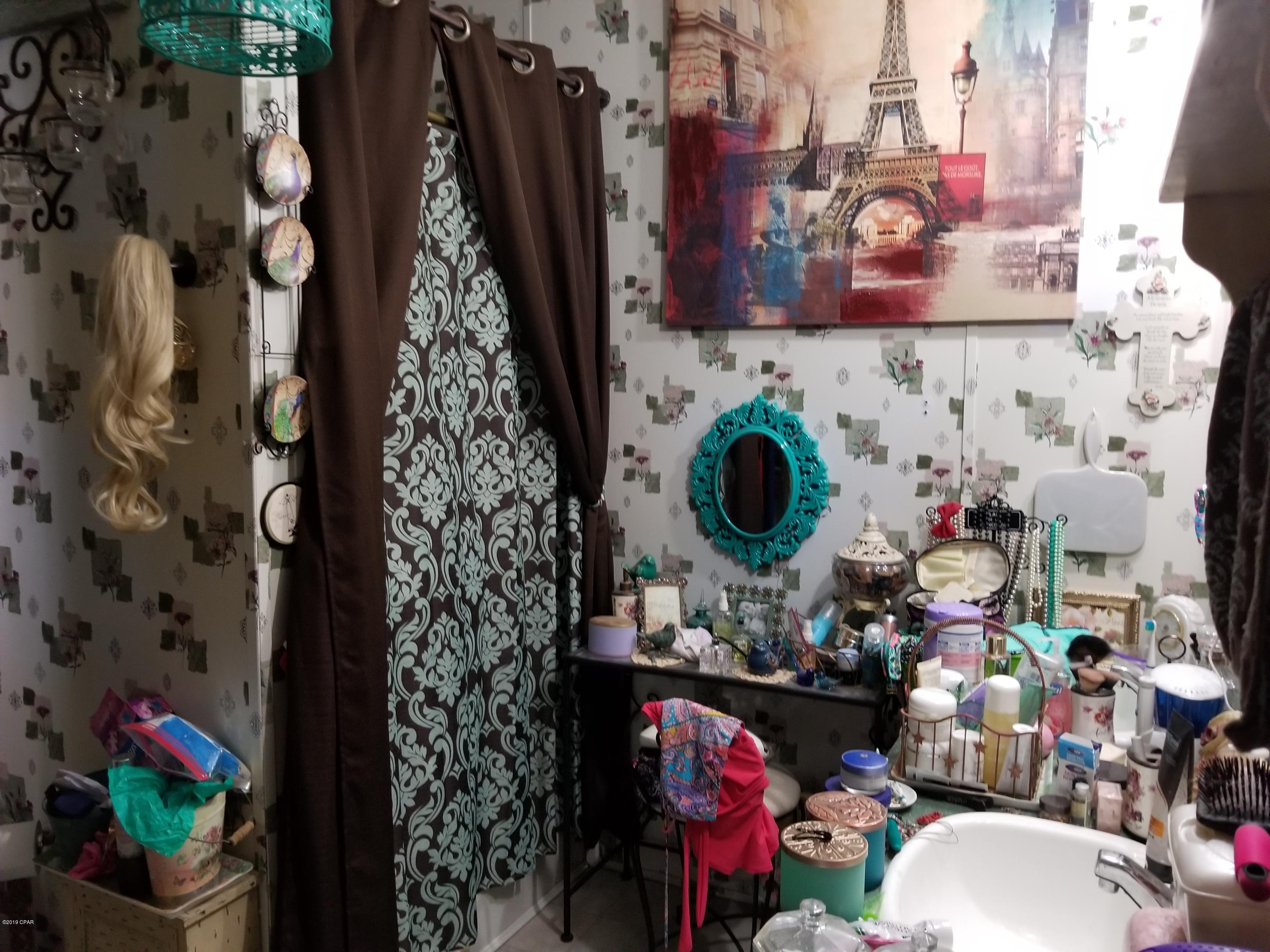 Leisure Lakes - Residential