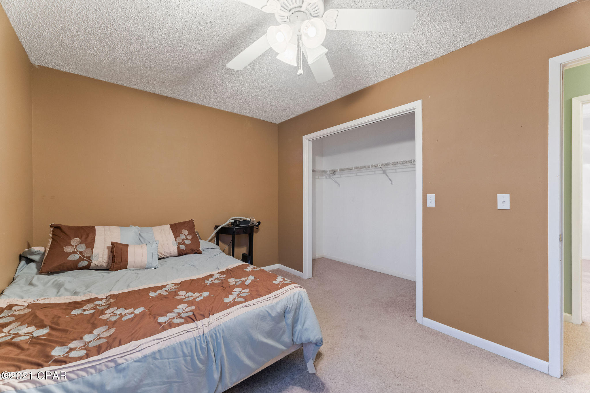 Shadow Bay Unit 2 Replat - Residential