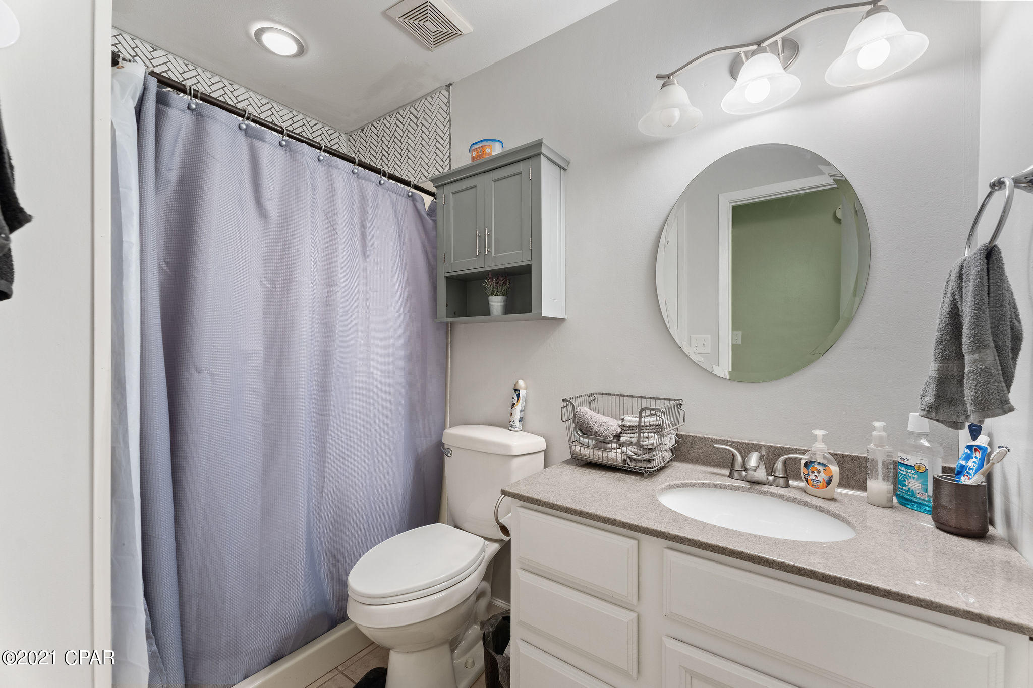 Shadow Bay Unit 2 Replat - Residential