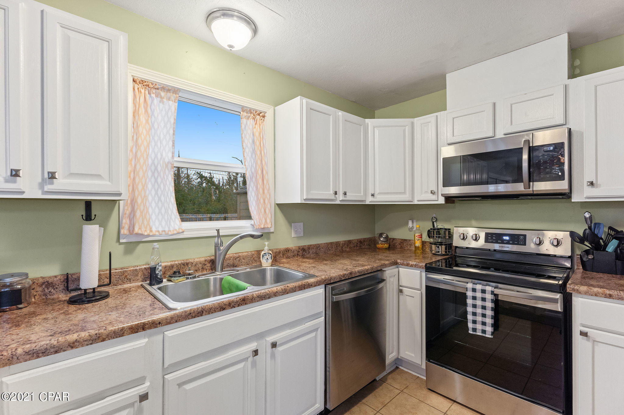 Shadow Bay Unit 2 Replat - Residential