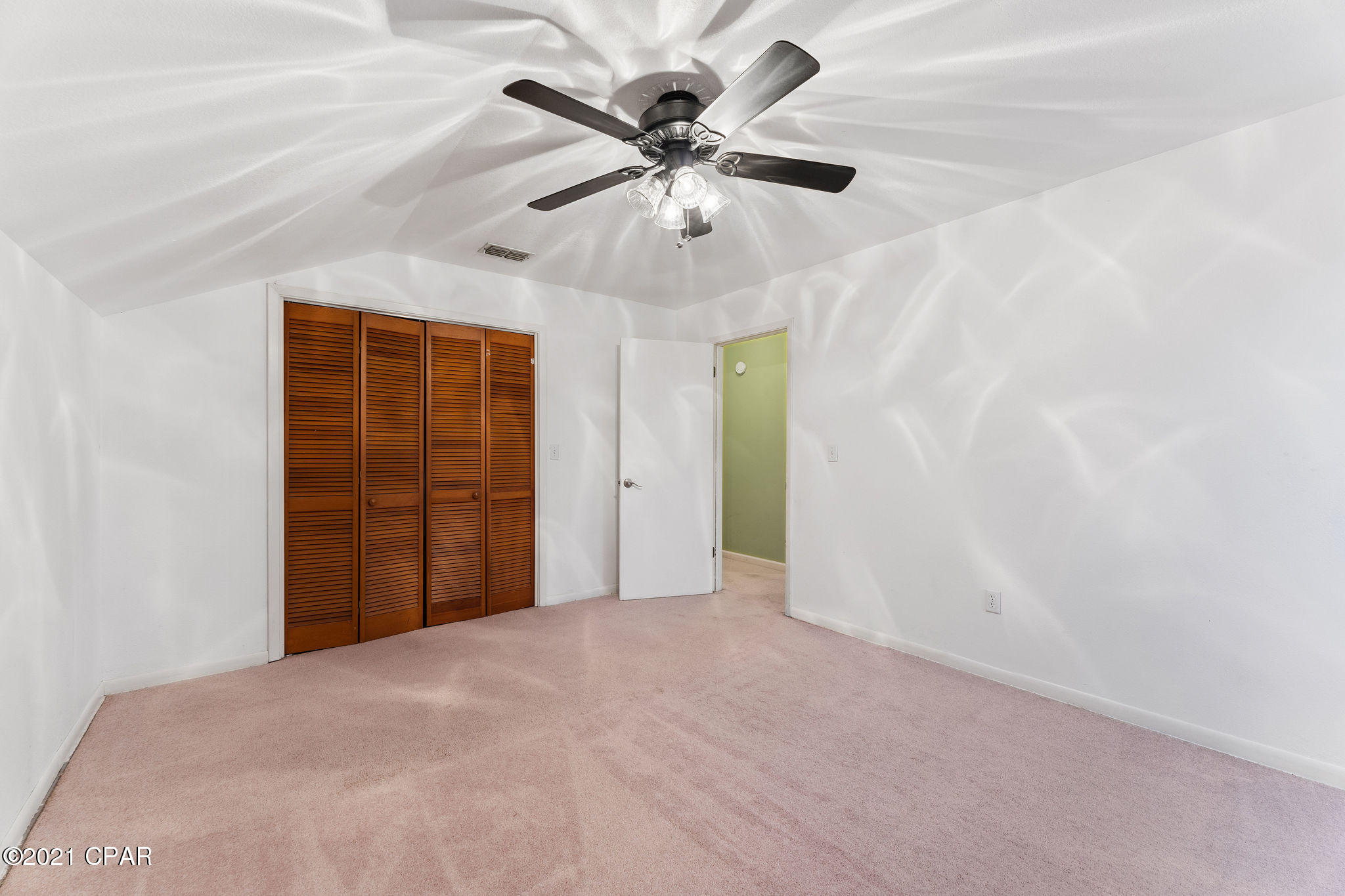 Shadow Bay Unit 2 Replat - Residential