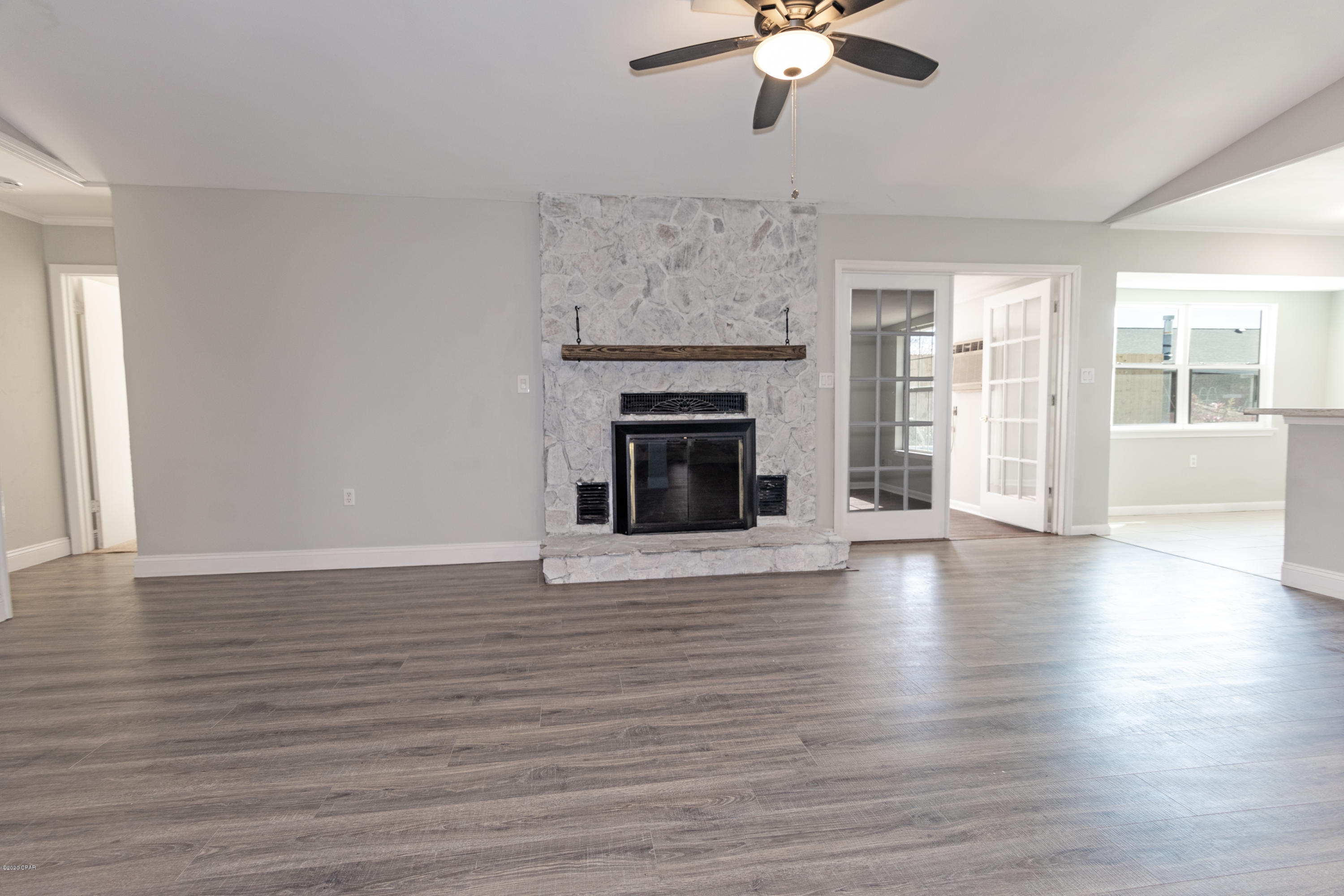 Venetian Villa 1st Add Replat - Residential