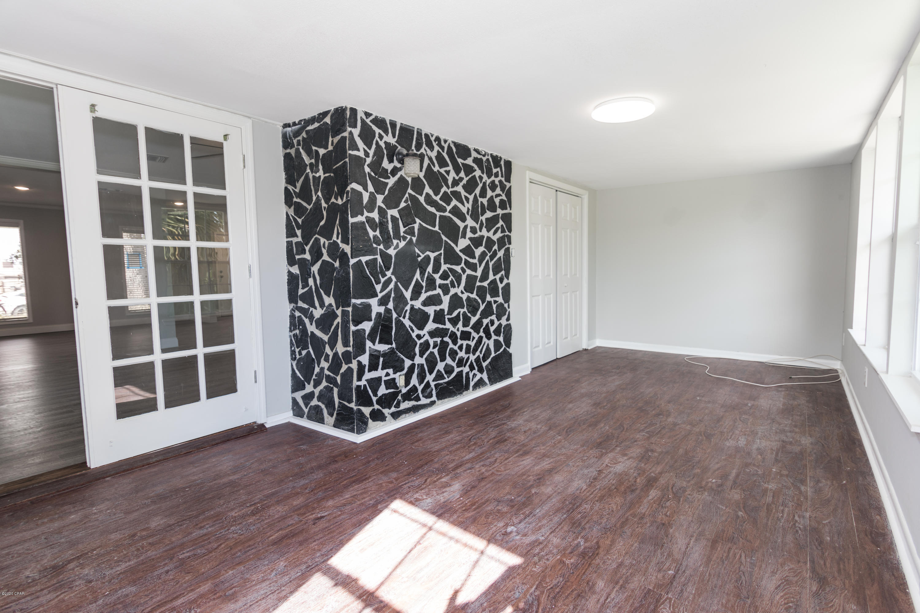 Venetian Villa 1st Add Replat - Residential