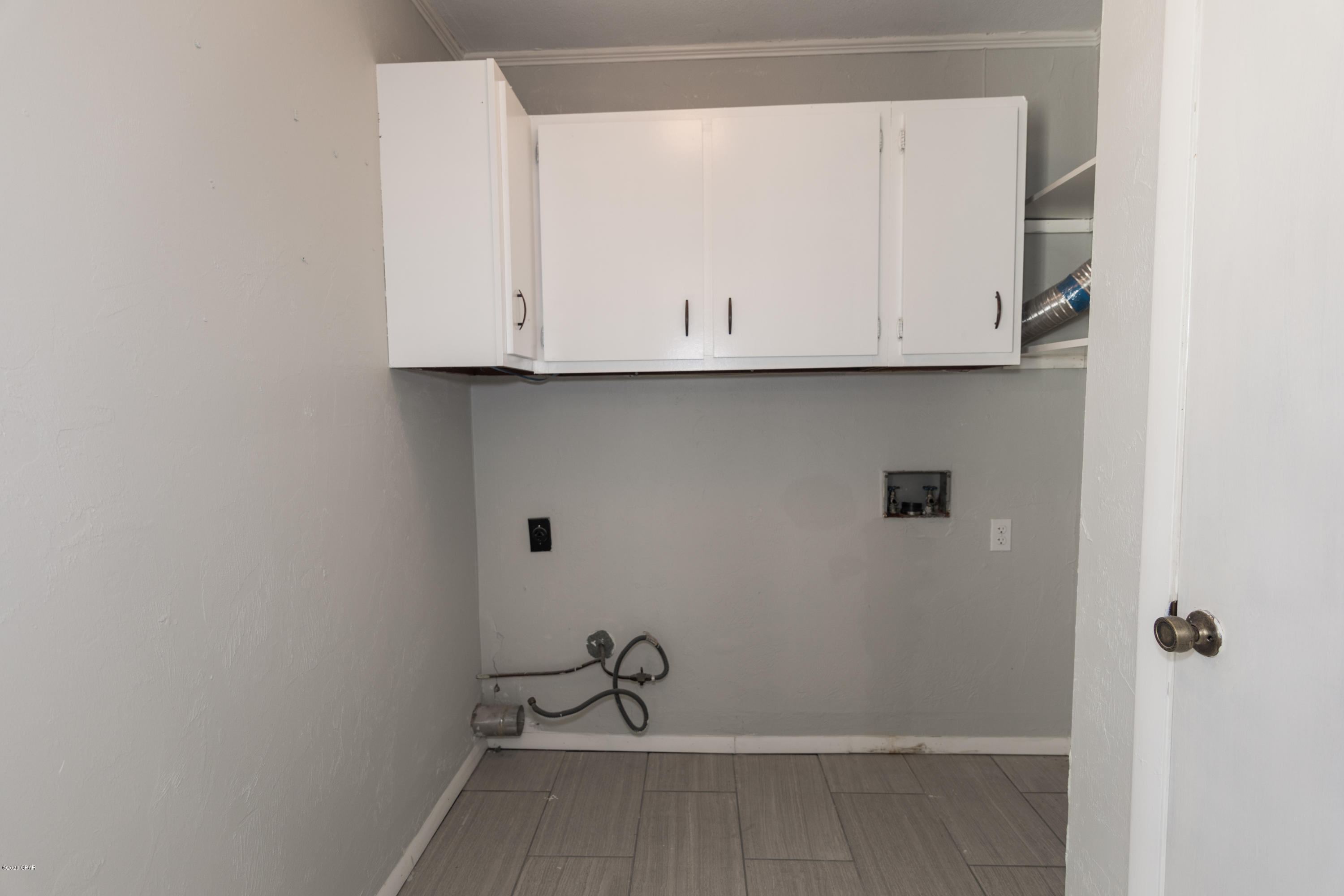 Venetian Villa 1st Add Replat - Residential