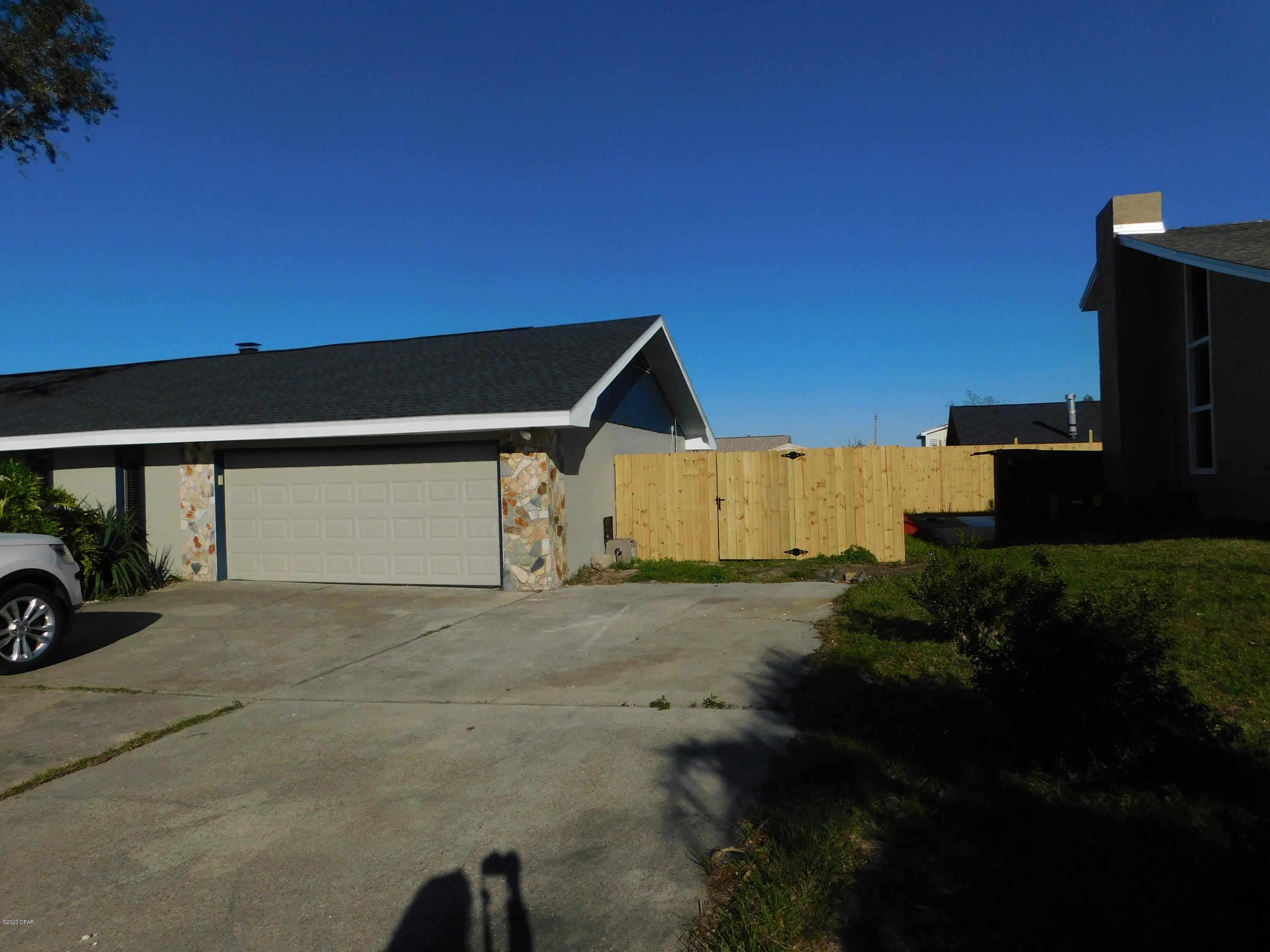 Venetian Villa 1st Add Replat - Residential